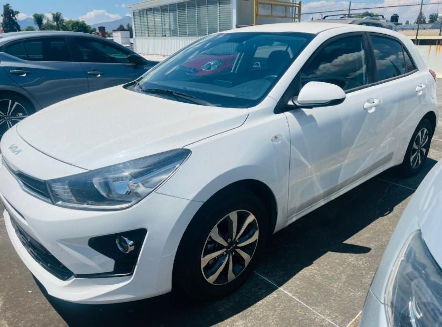 2023 Kia RIO LX TM