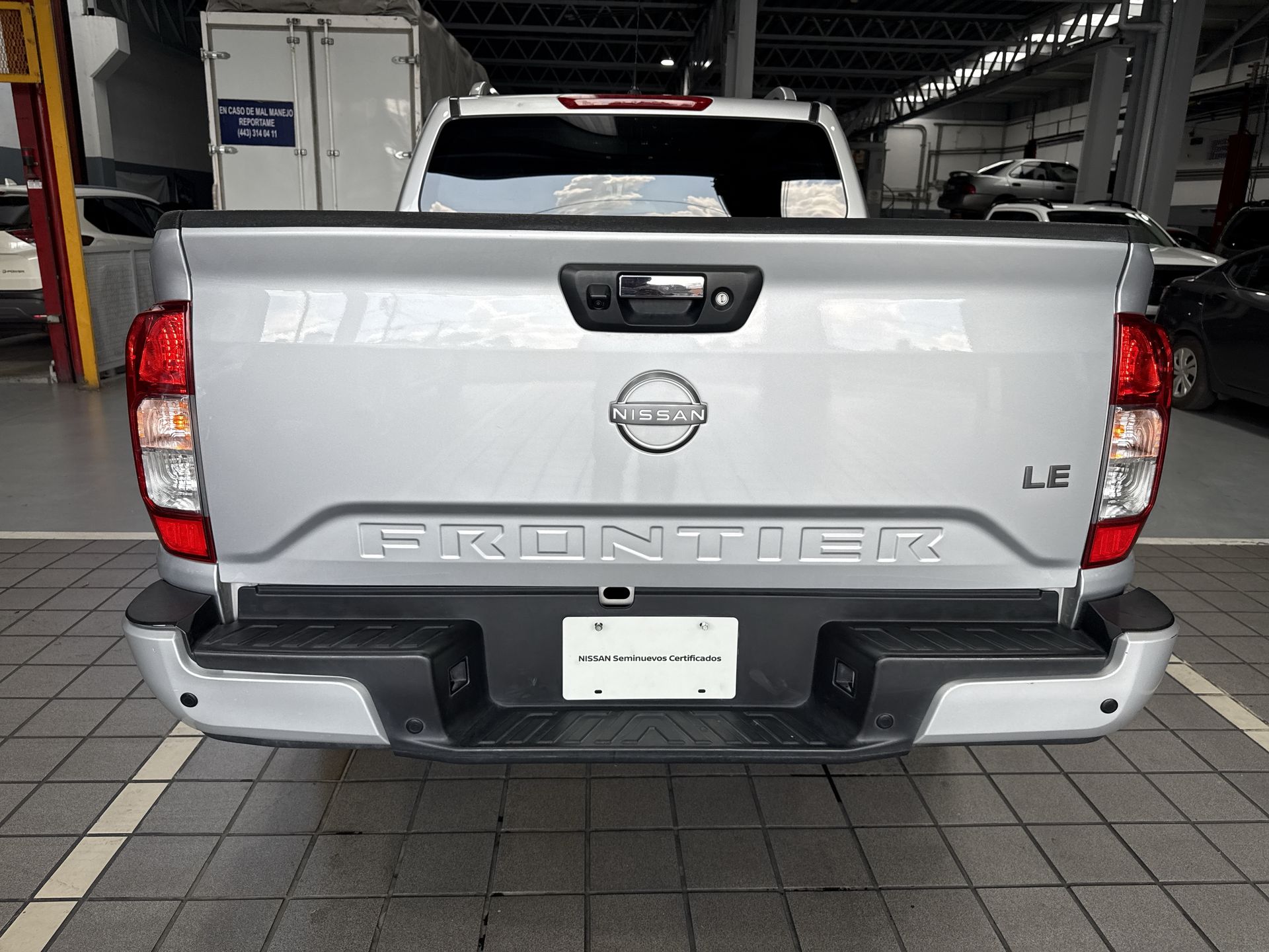2024 Nissan FRONTIER FRONTIER LE TM 24