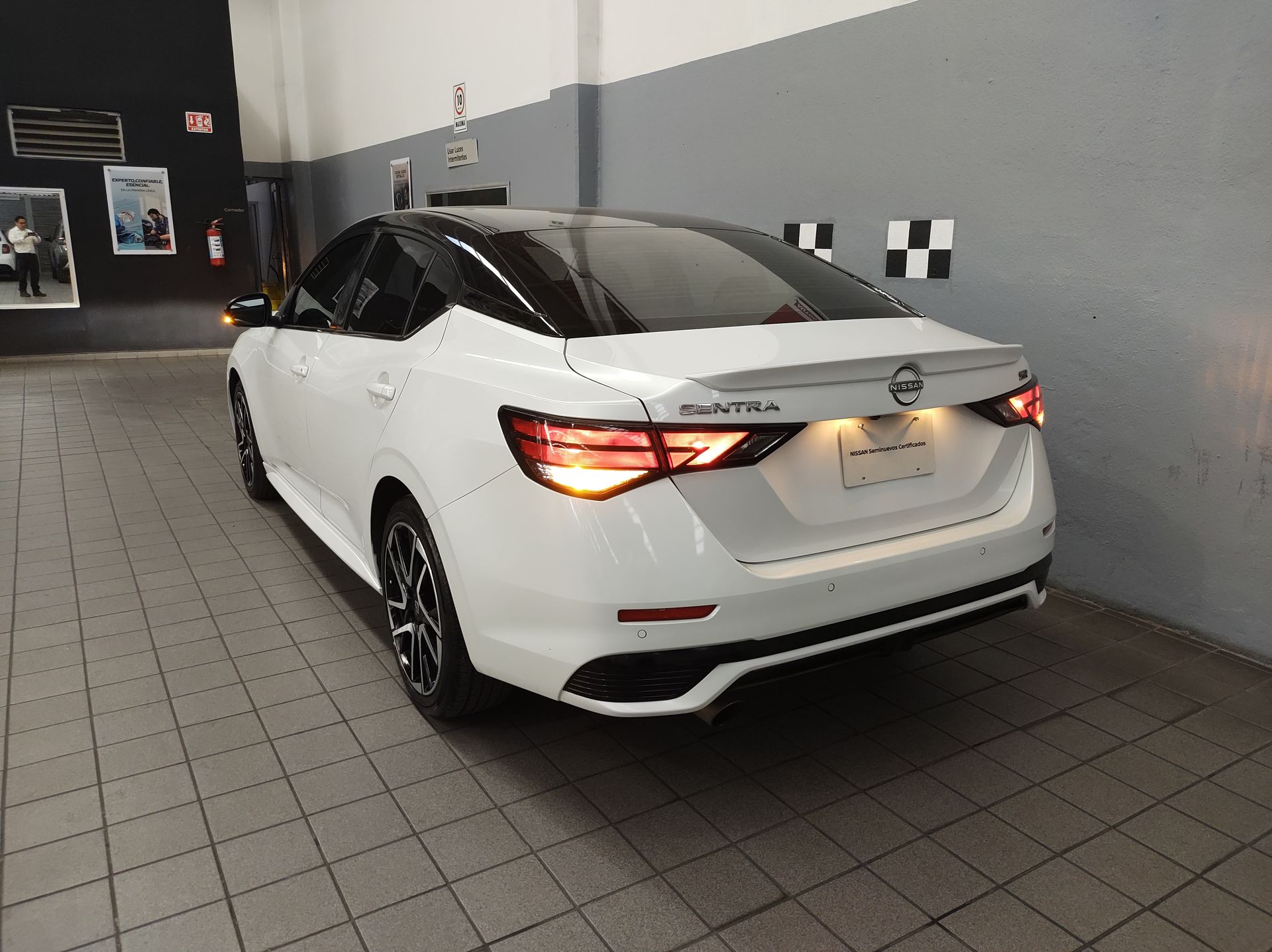 2024 Nissan SENTRA SR BITONO CVT 24