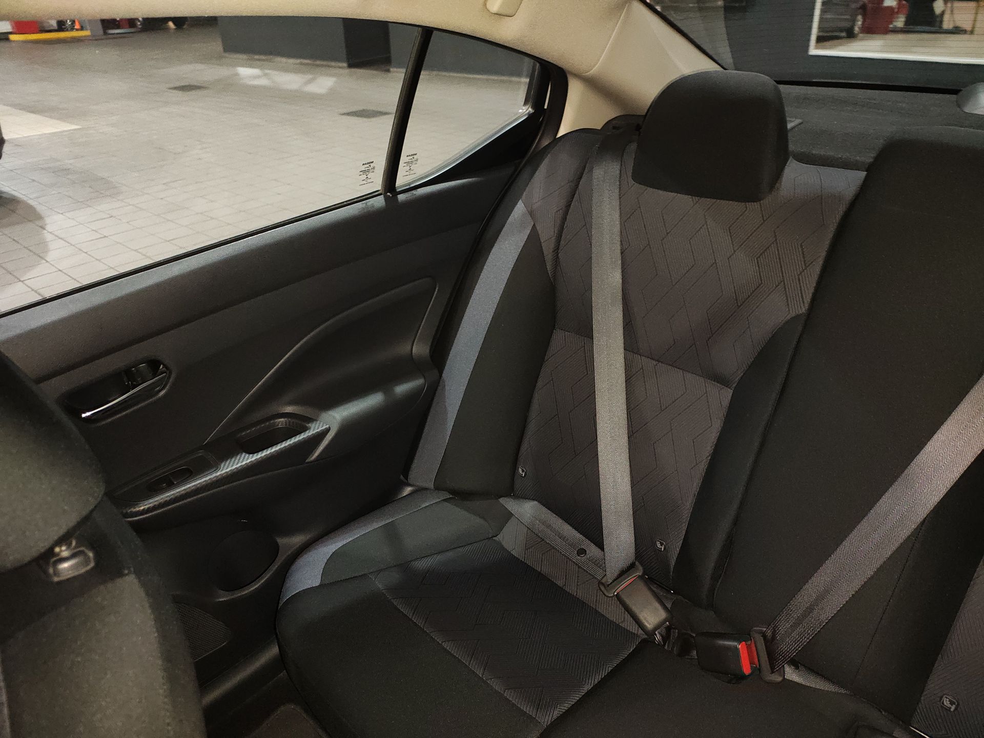 2023 Nissan VERSA ADVANCE MT 23