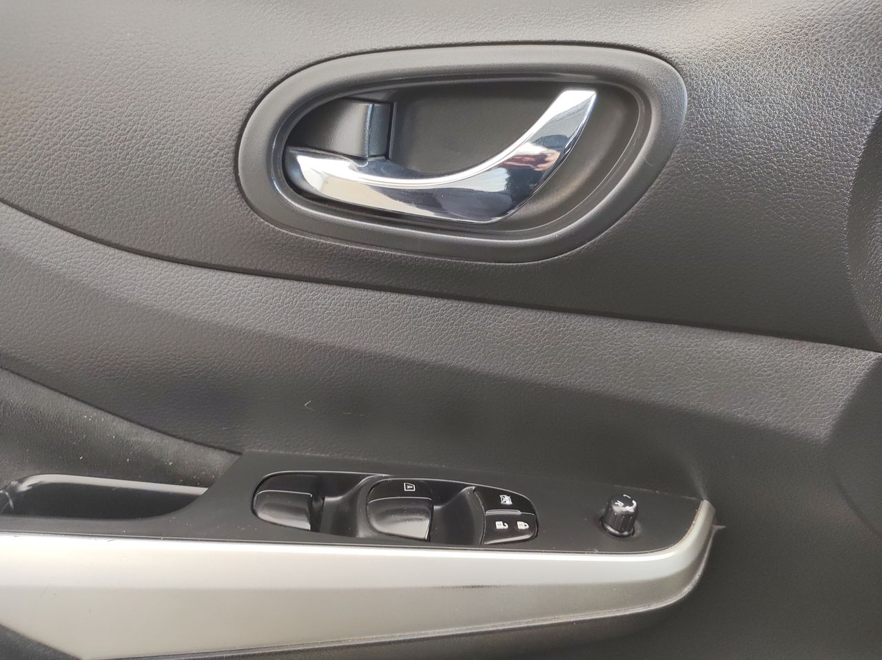 2020 Nissan NP300 FRONTIER LE TM AC