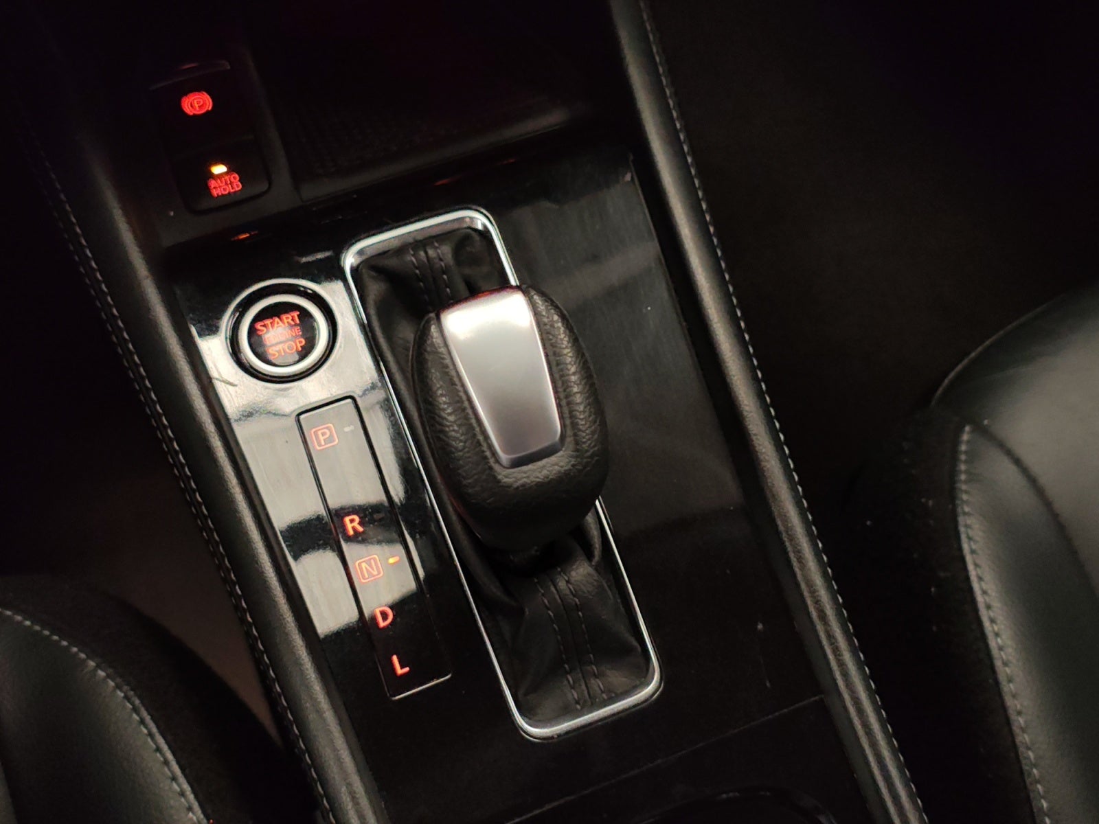 2024 Nissan KICKS KICKS EXCLUSIVE CVT NEGRO