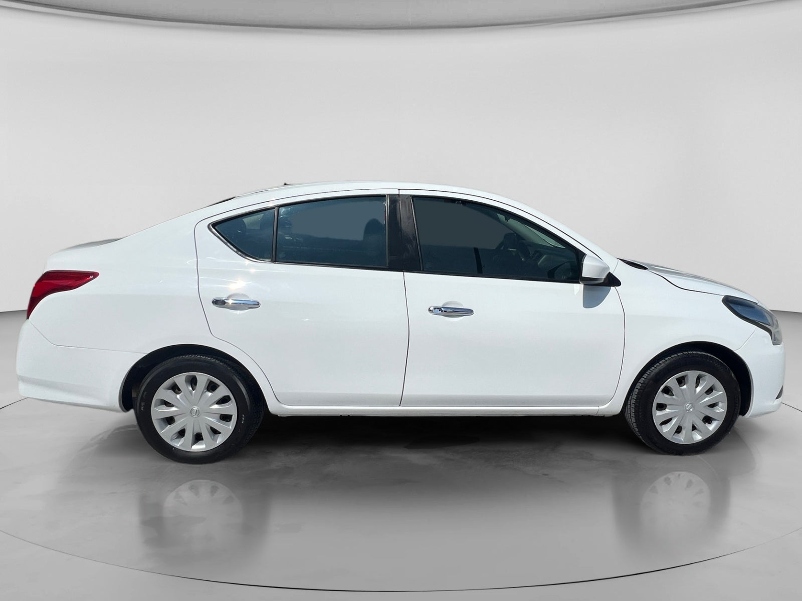 2018 Nissan VERSA SENSE AT AC