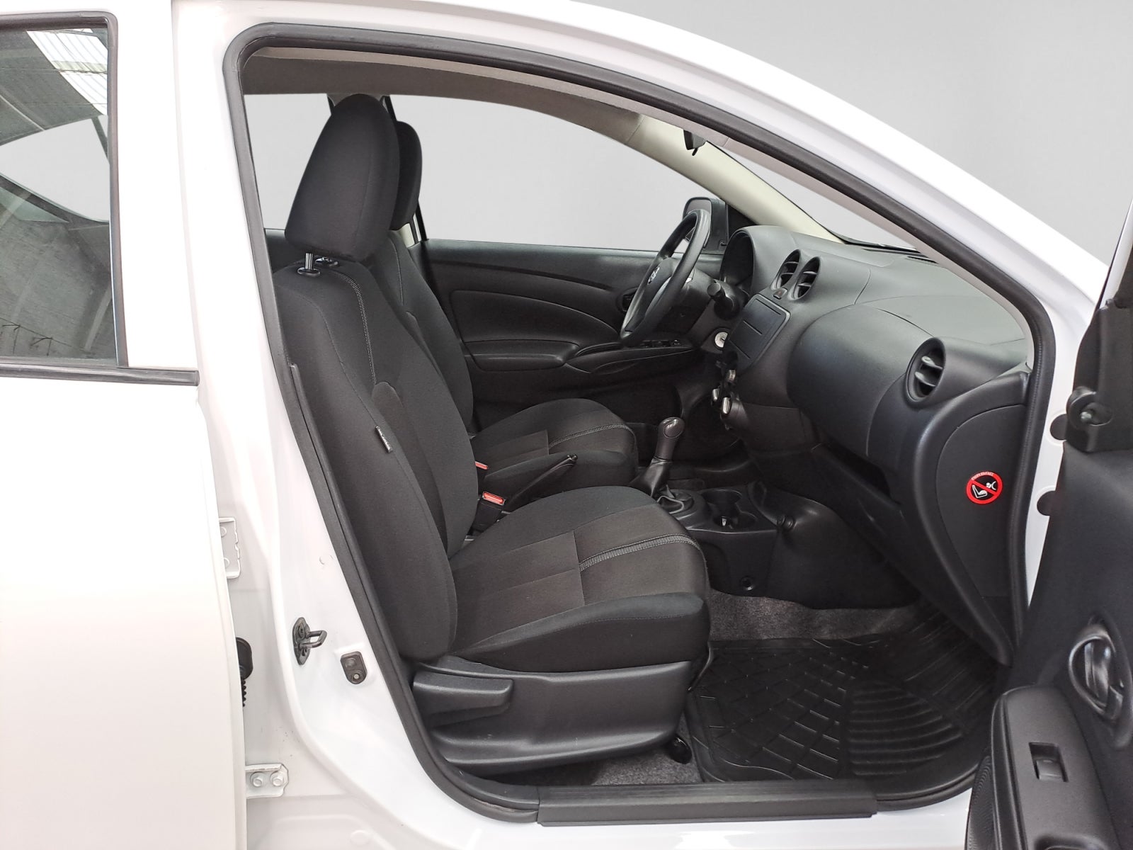 2022 Nissan V-DRIVE V-DRIVE T/M A/C