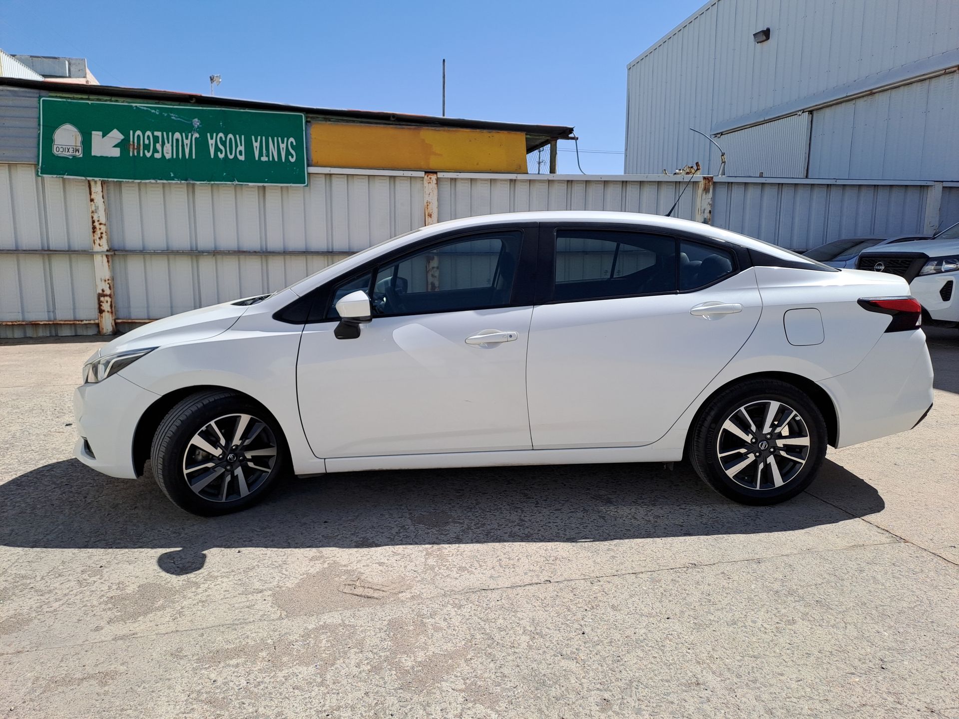 2022 Nissan VERSA ADVANCE CVT 22