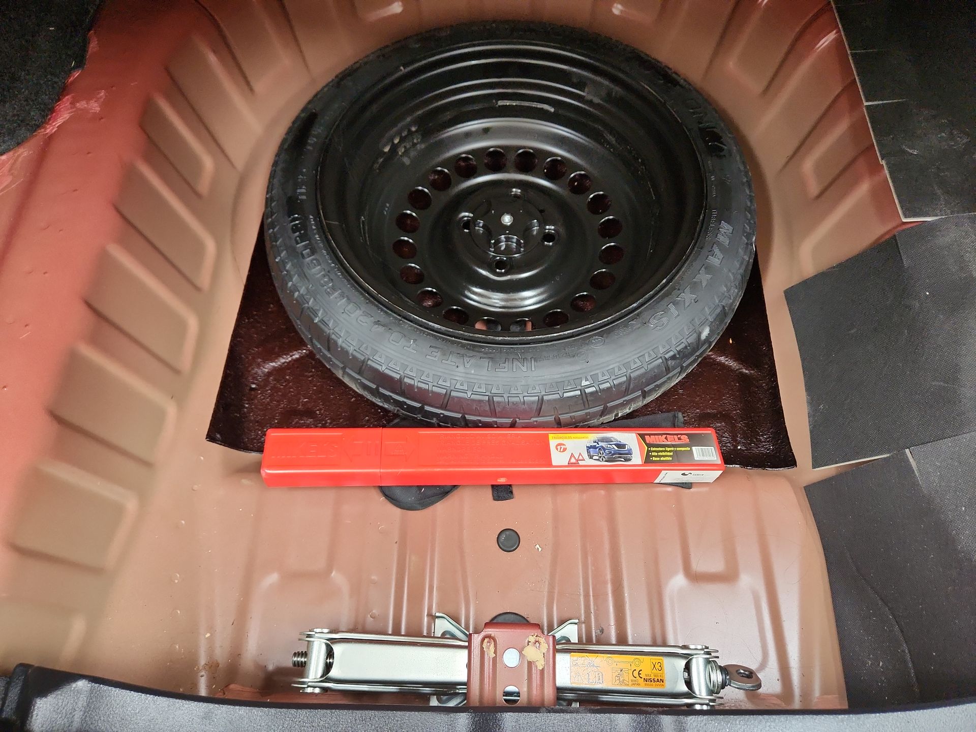 2021 Nissan VERSA PLATINUM CVT 21