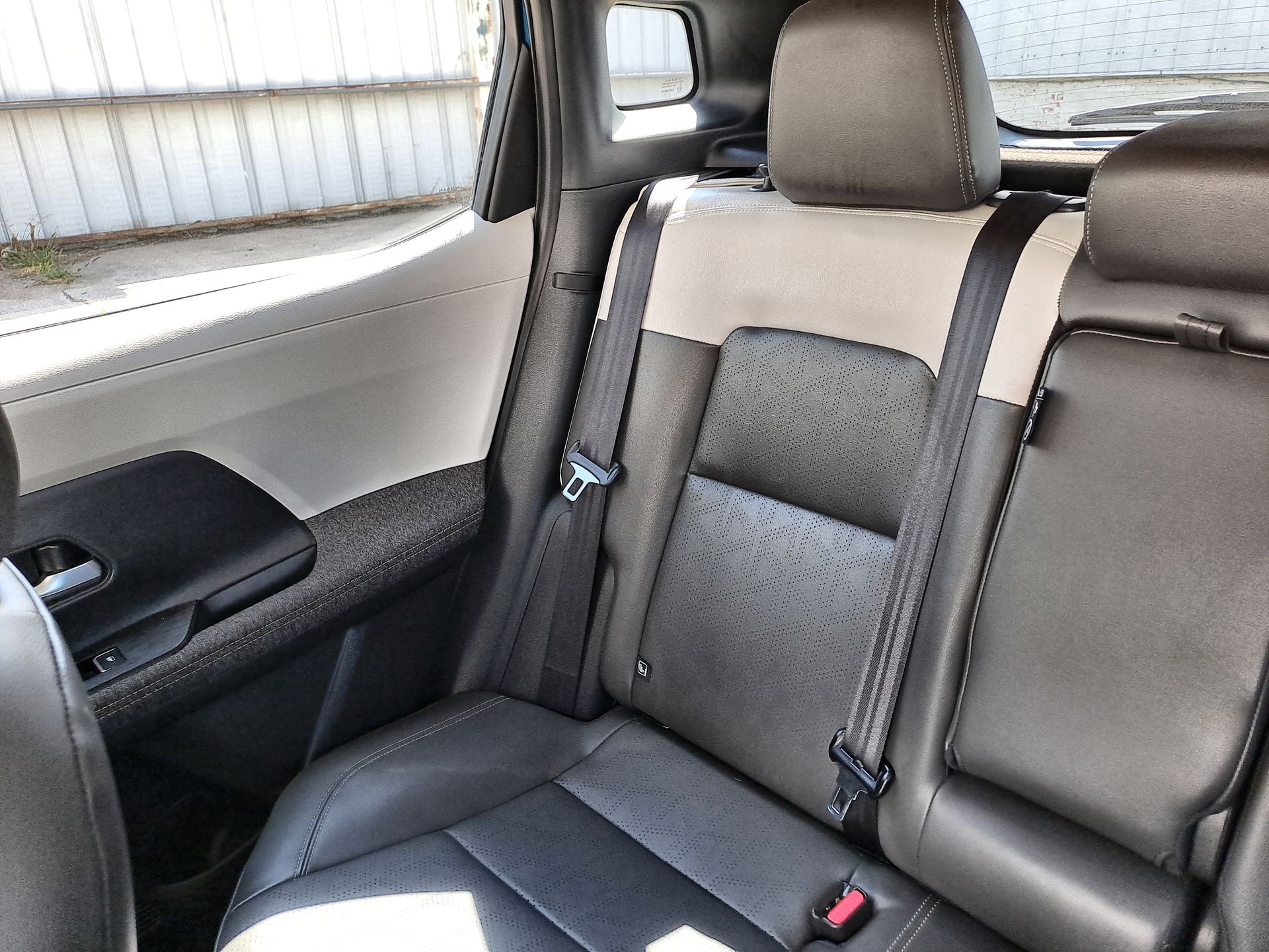 2025 Nissan KICKS PLATINUM CVT 25