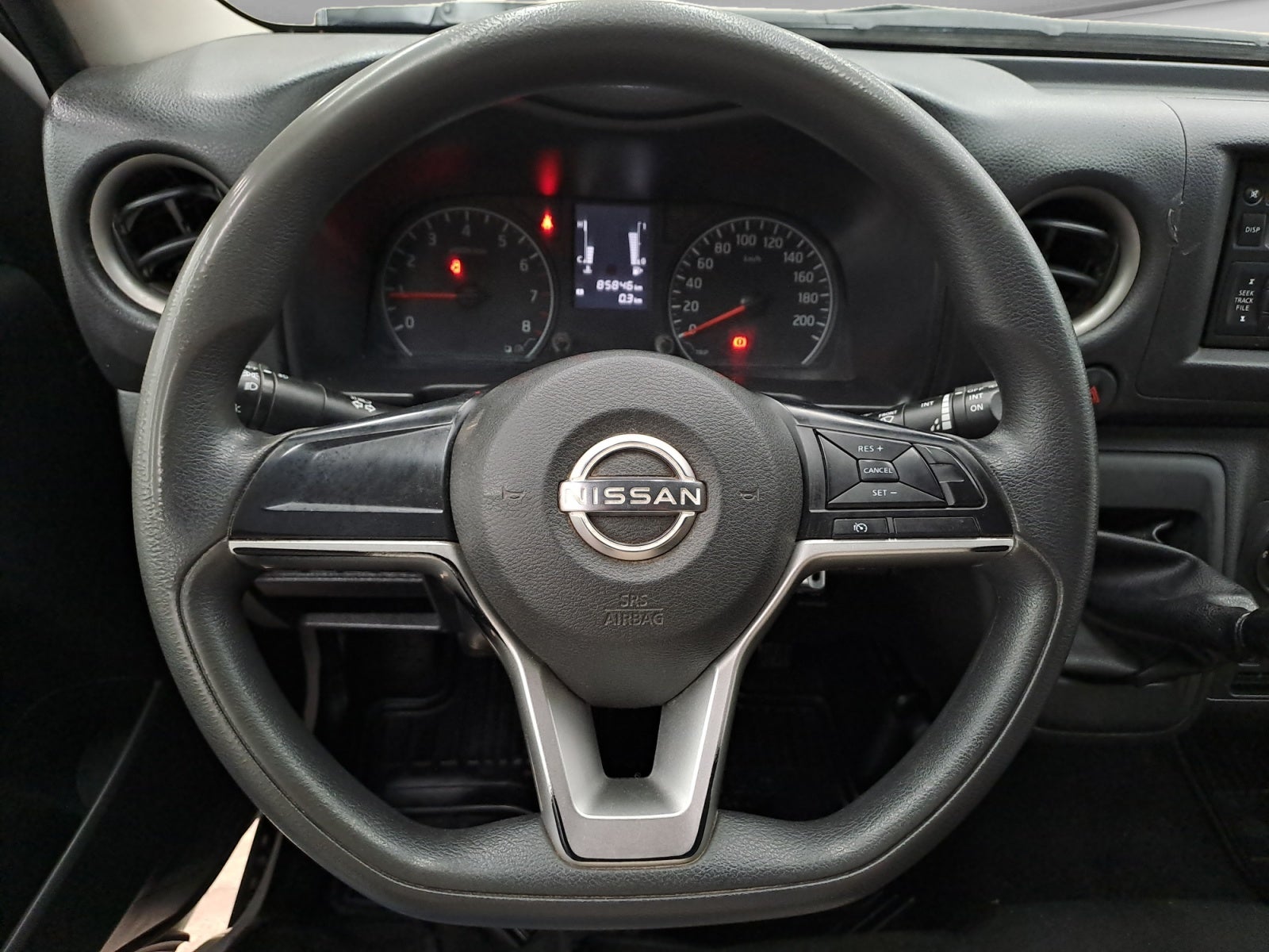 2024 Nissan NV350 URVAN 14 PASAJEROS AMPLIA AA 24