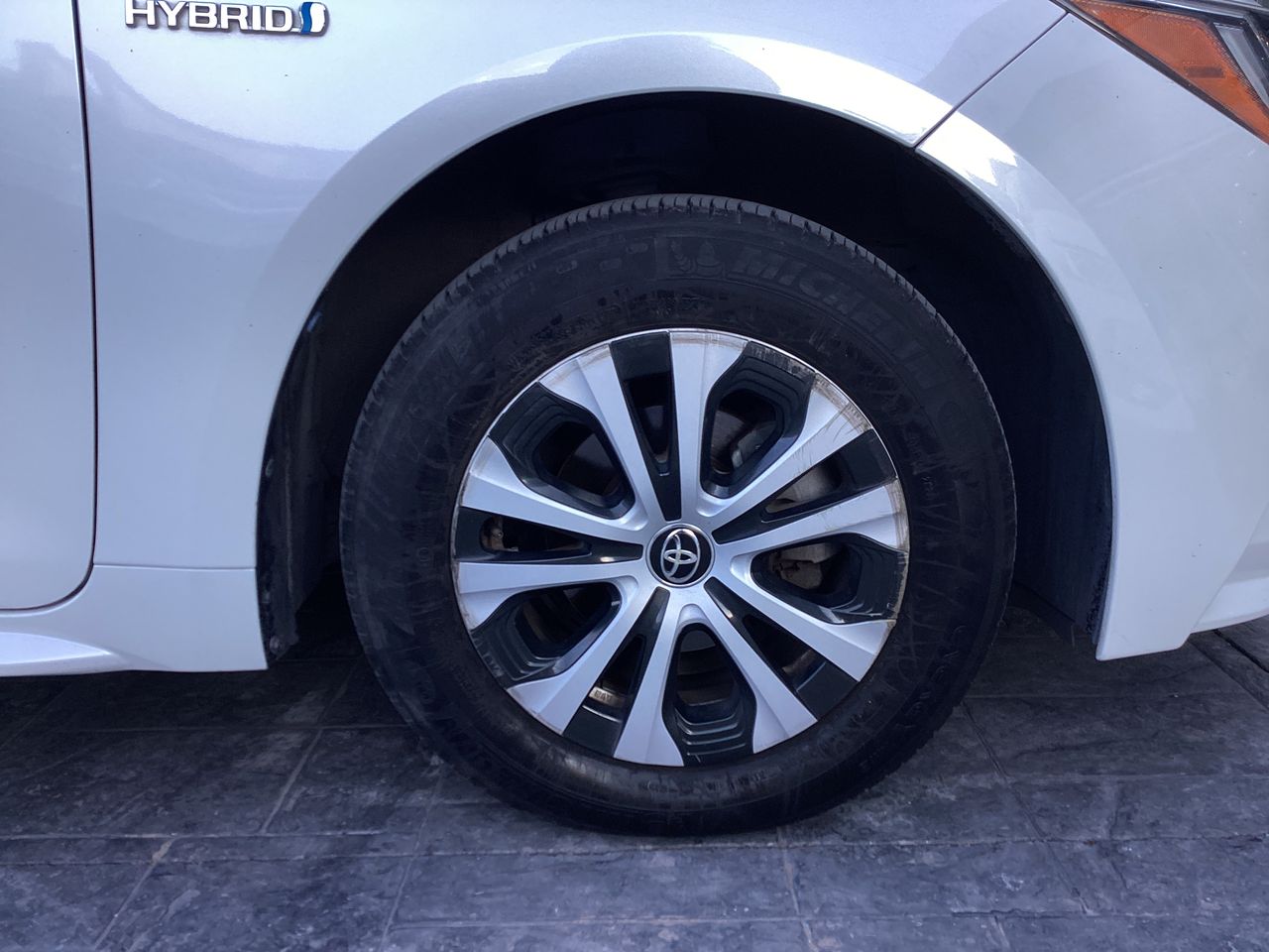 2020 Toyota COROLLA LE HV