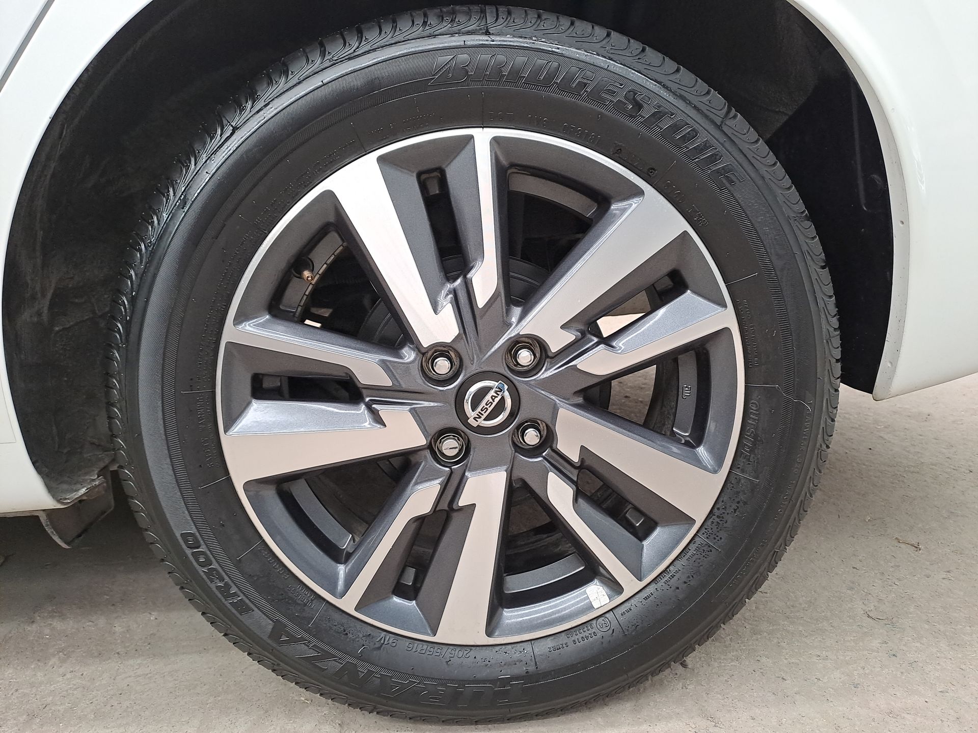 2022 Nissan VERSA ADVANCE CVT 22