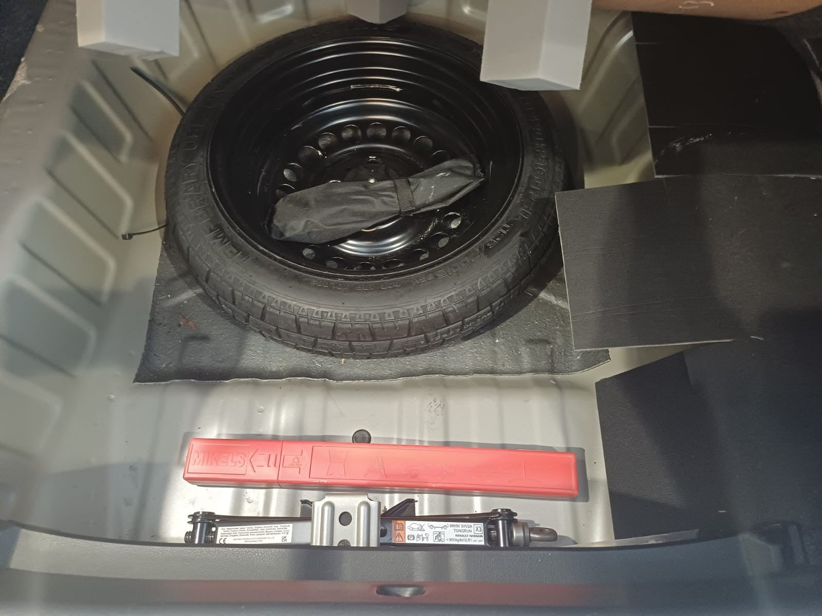 2023 Nissan VERSA SENSE CVT 23