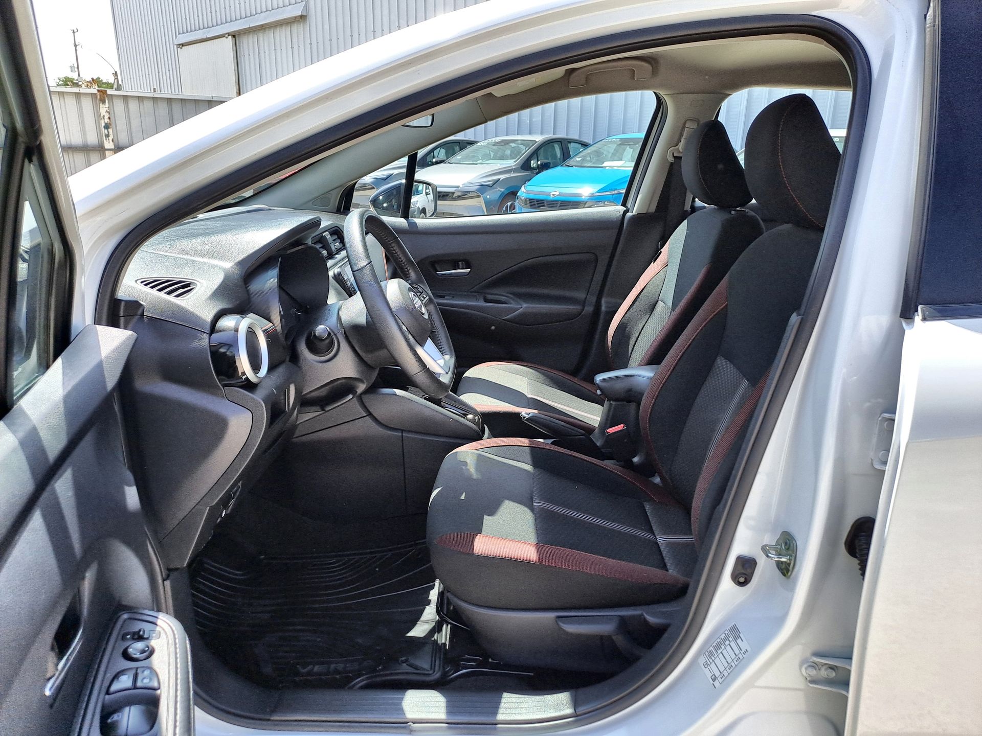 2025 Nissan VERSA SR CVT 25
