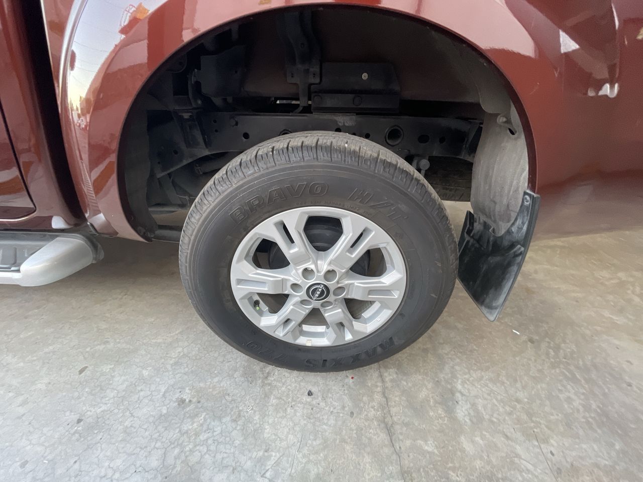 2024 Nissan FRONTIER FRONTIER LE TA 24