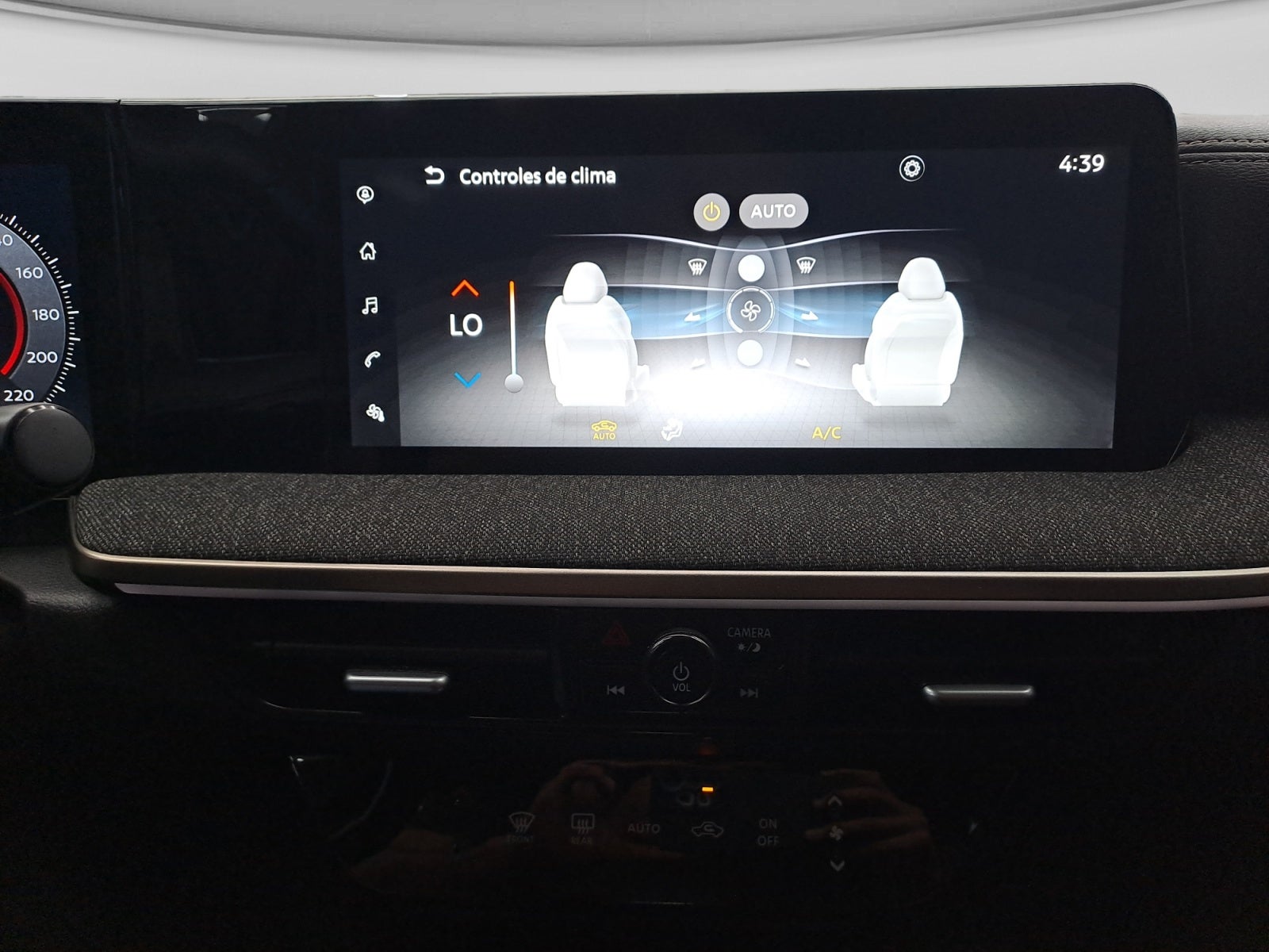 2025 Nissan KICKS ADVANCE CVT 25