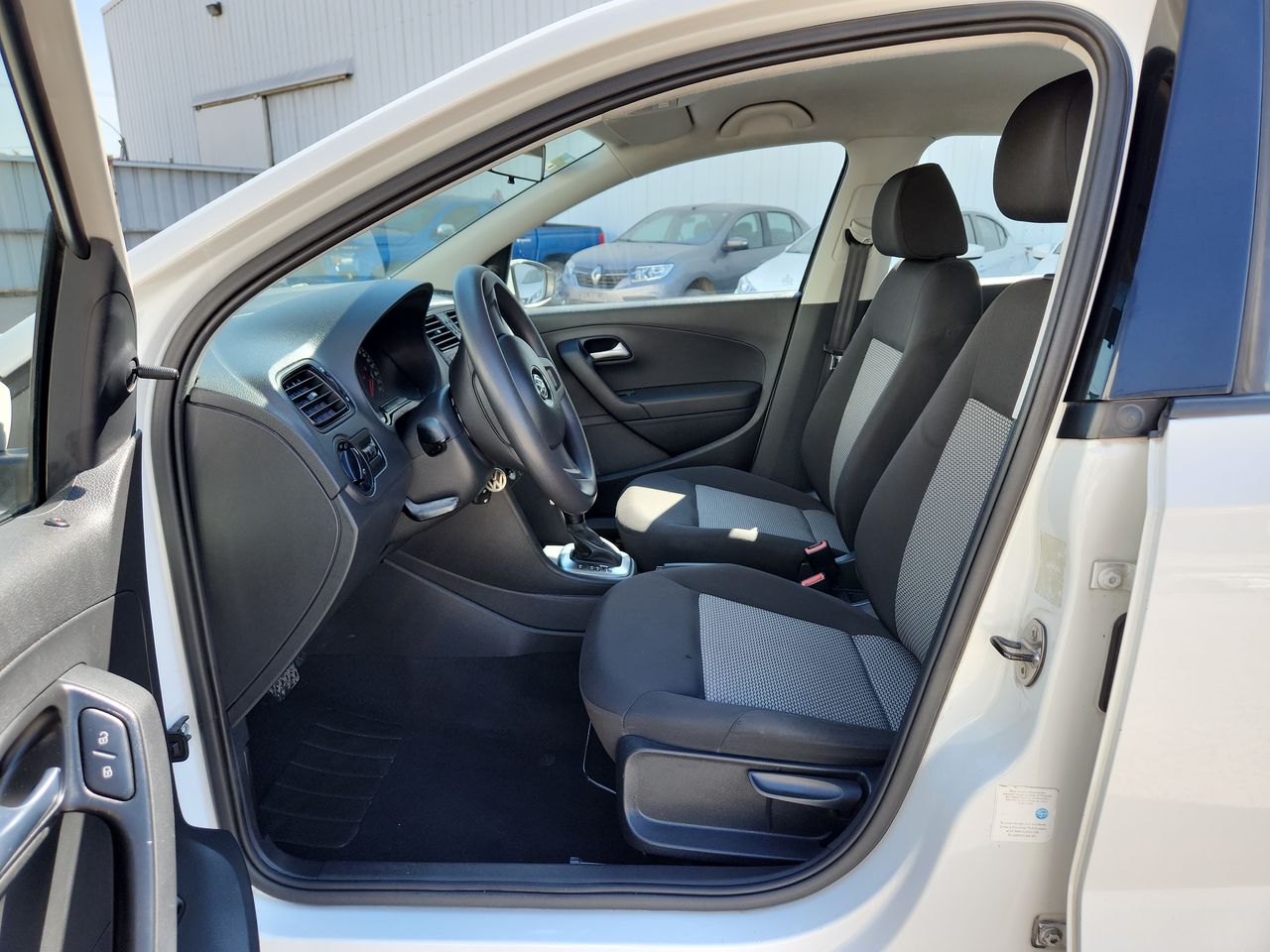 2017 Volkswagen VENTO TIPTRONIC