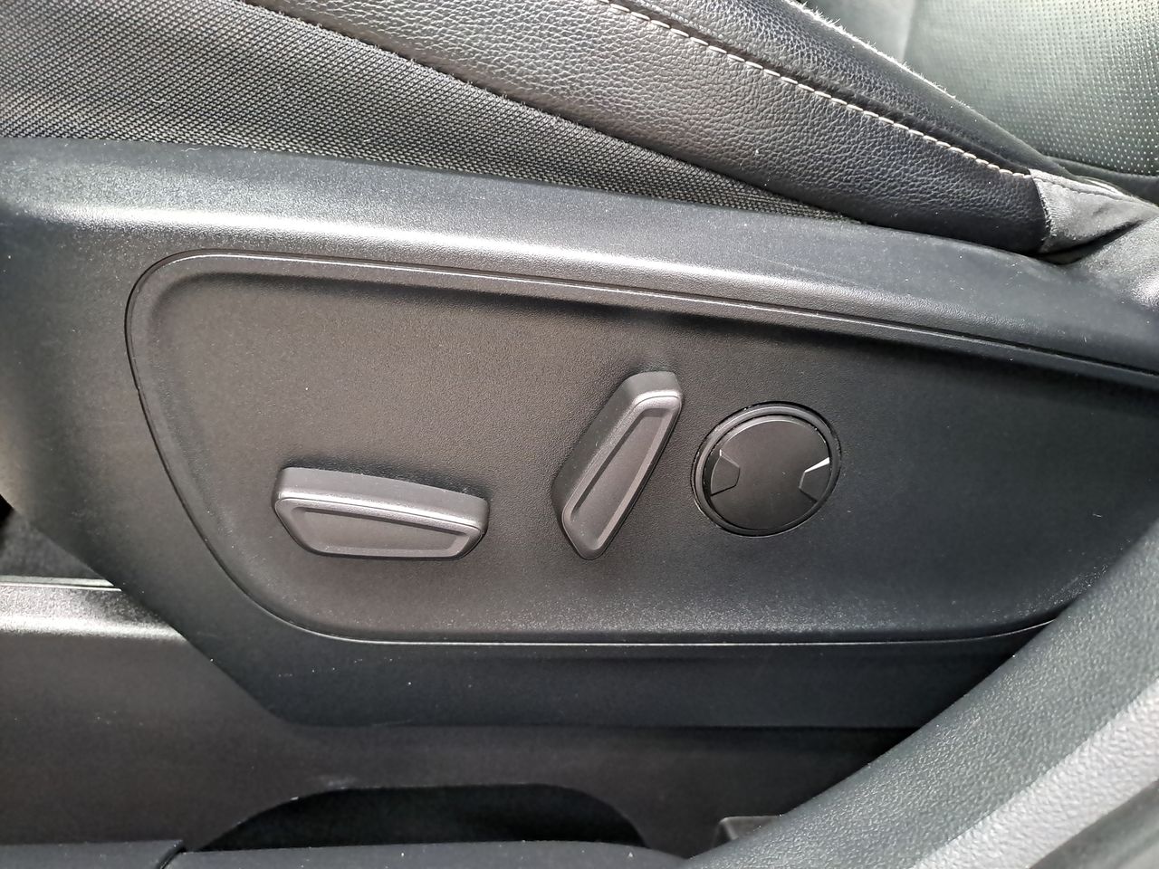 2020 Ford ESCAPE TITANIUM ECOBOOST 2.0L