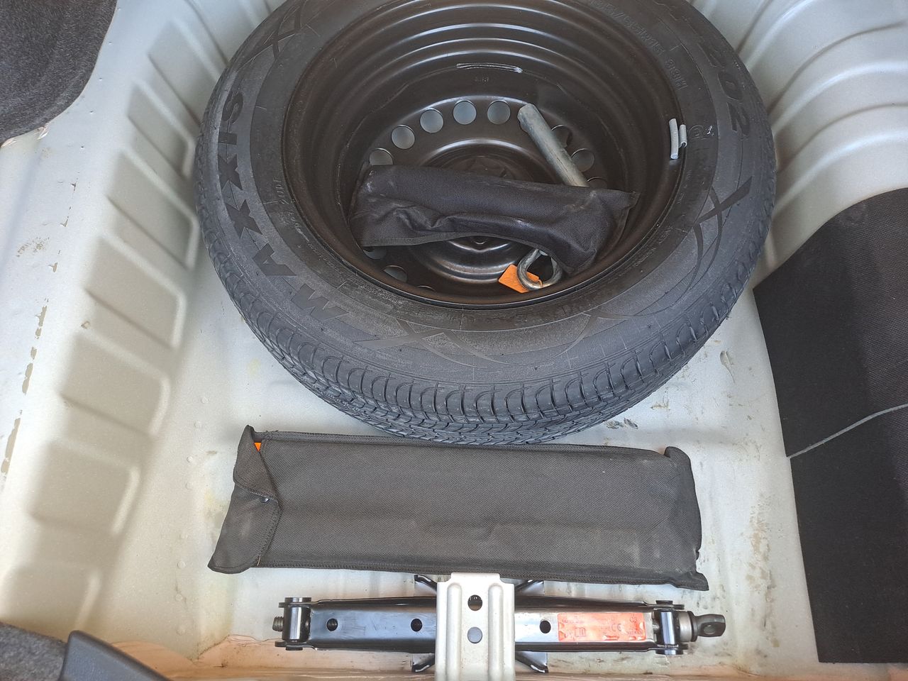 2018 Nissan VERSA SENSE AT AC