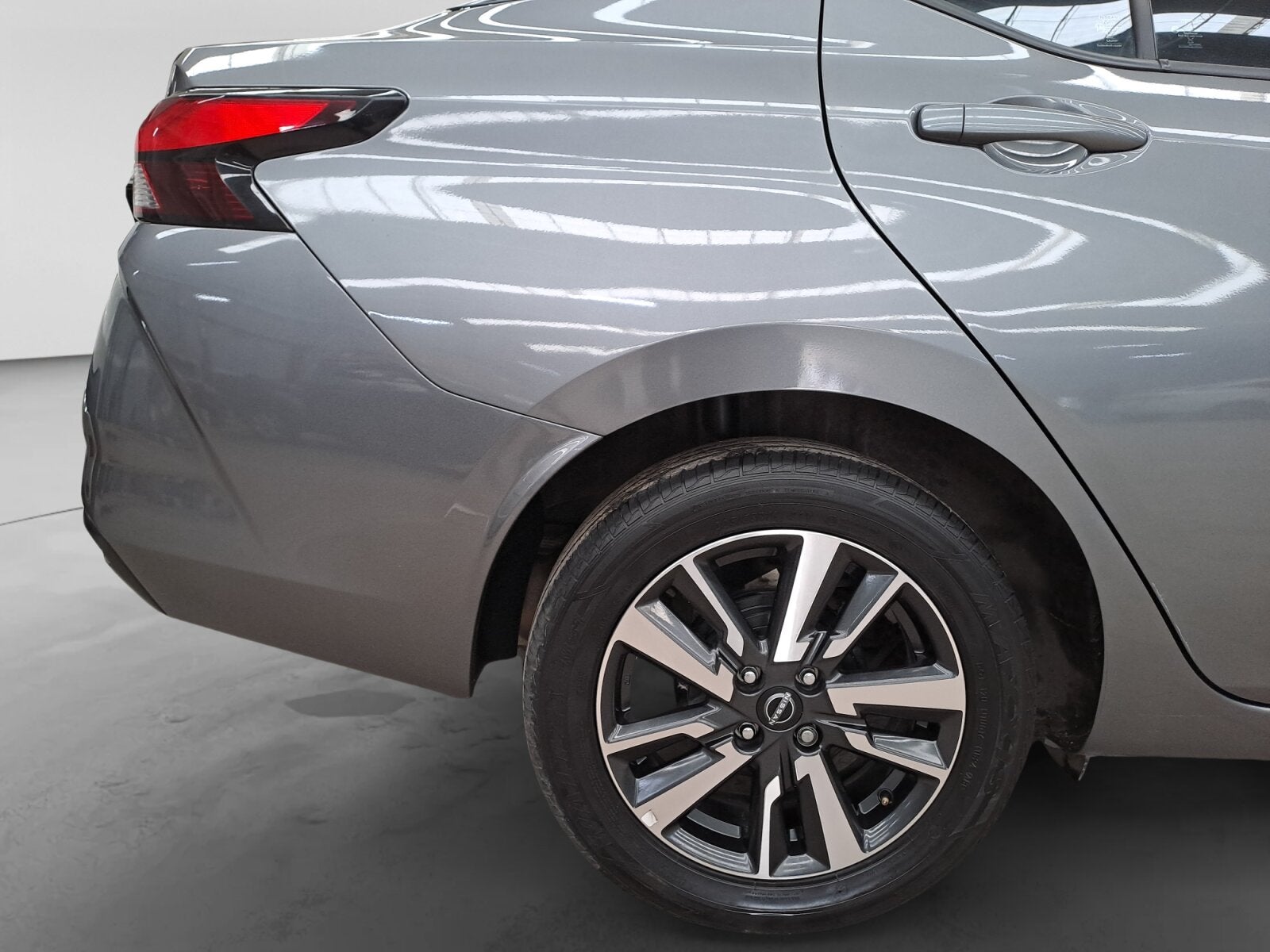 2024 Nissan VERSA ADVANCE MT 24