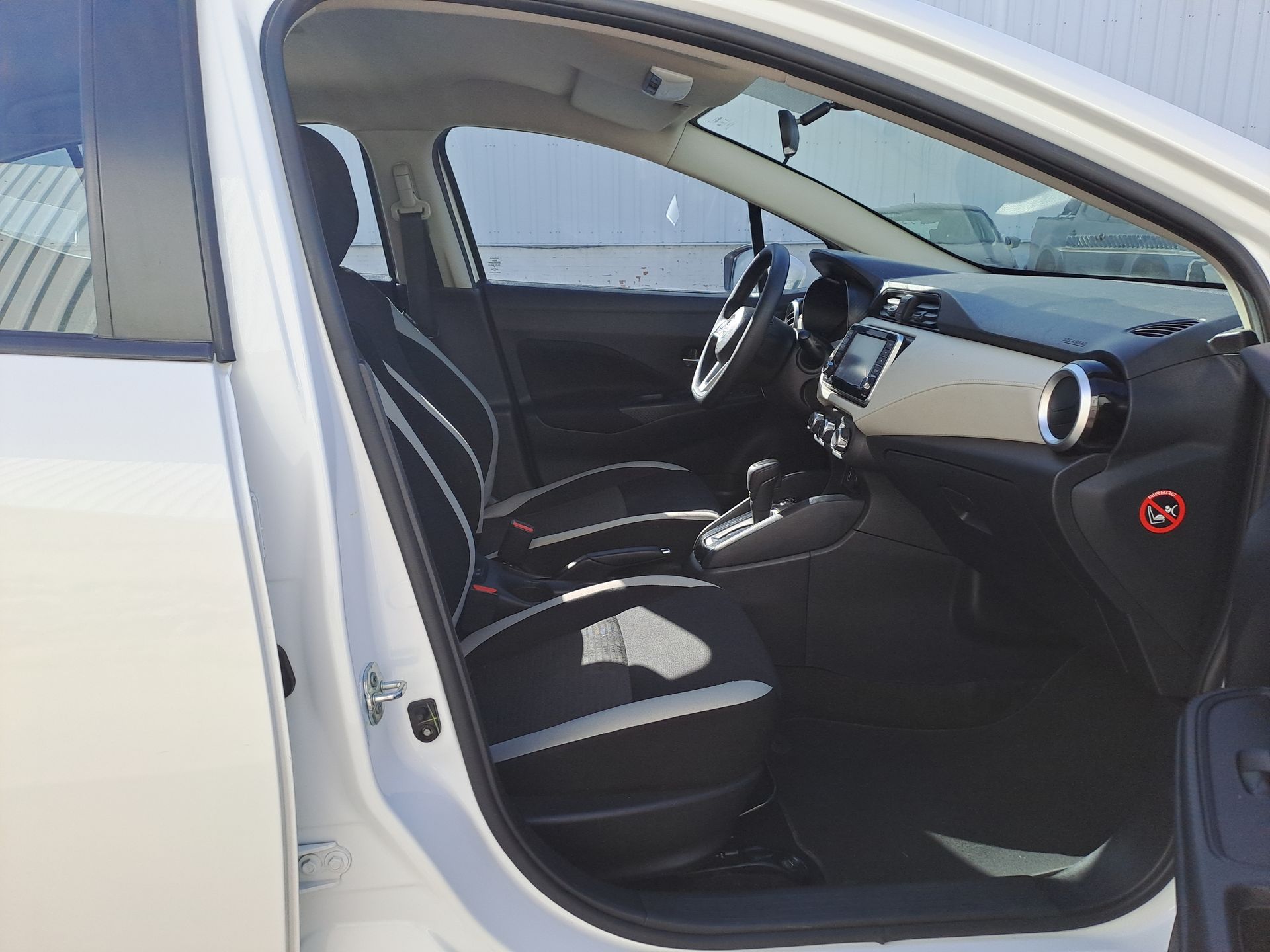 2022 Nissan VERSA ADVANCE CVT 22