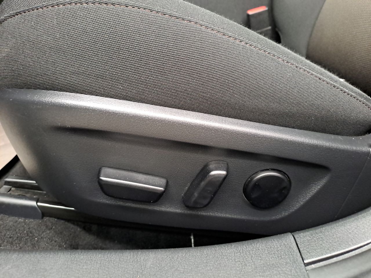 2020 Mazda MAZDA3 I SPORT T/A HATCHBACK