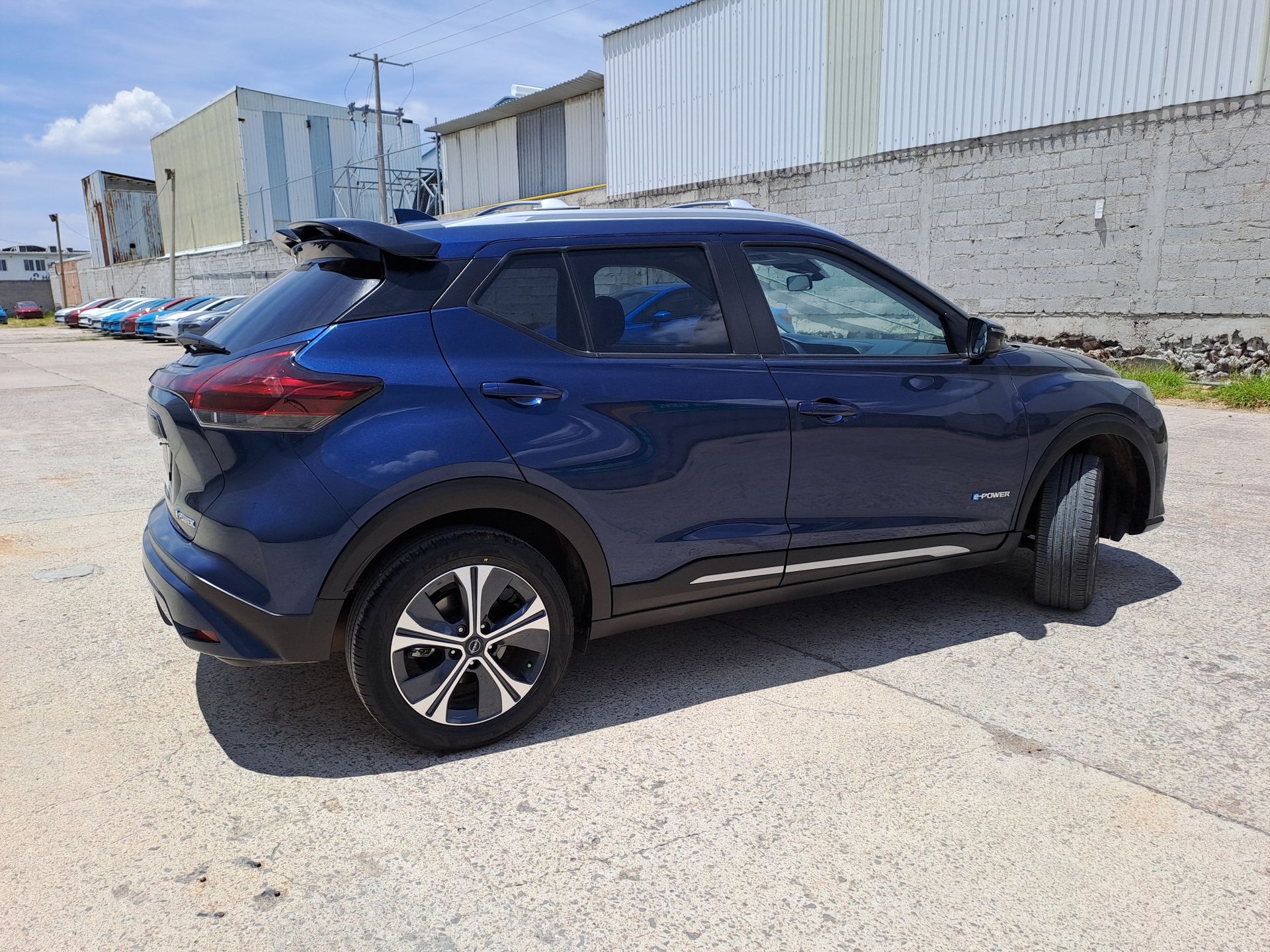 2025 Nissan KICKS PLATINUM E-POWER 25