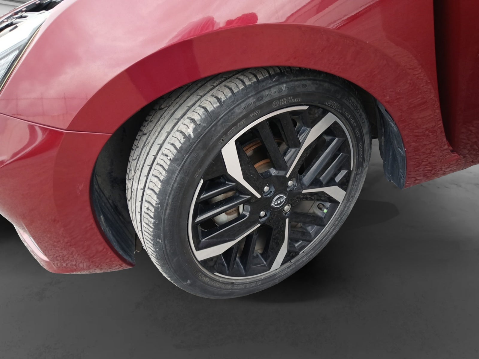 2023 Nissan VERSA SR CVT 23