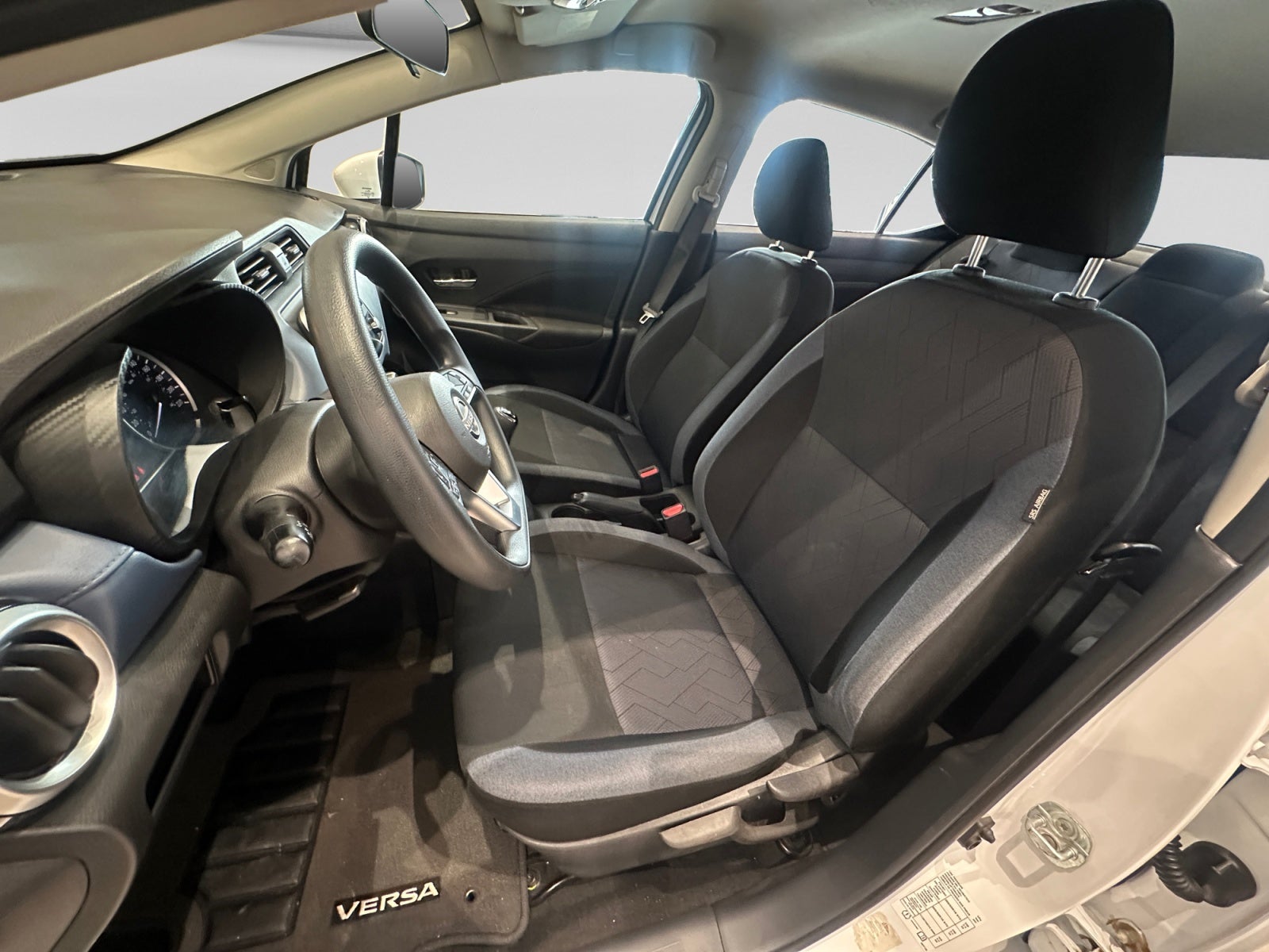2024 Nissan VERSA ADVANCE MT 24