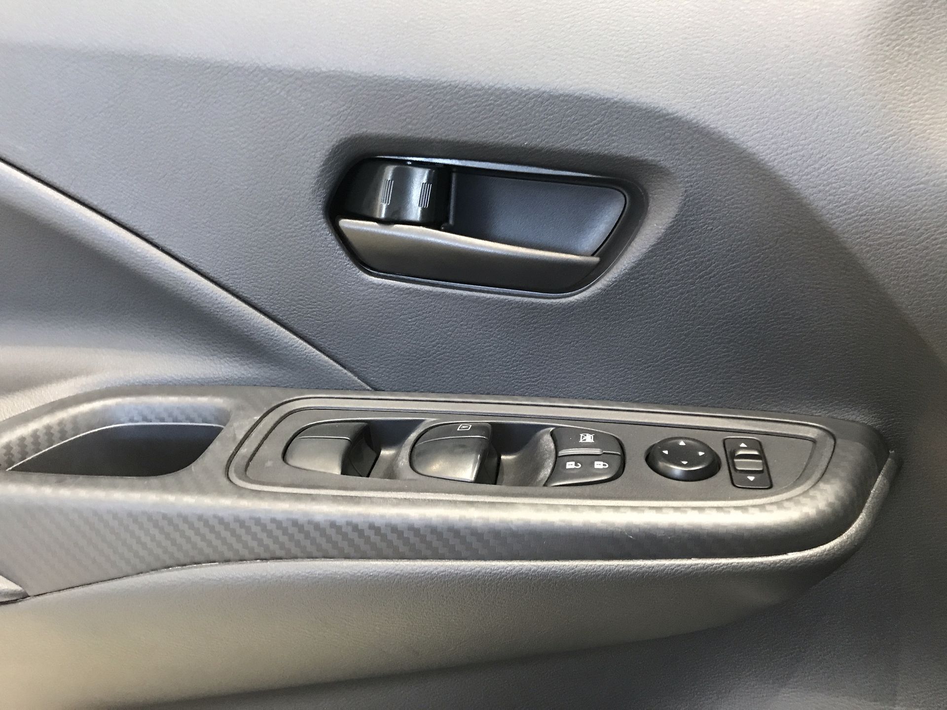 2024 Nissan VERSA SENSE MT 24