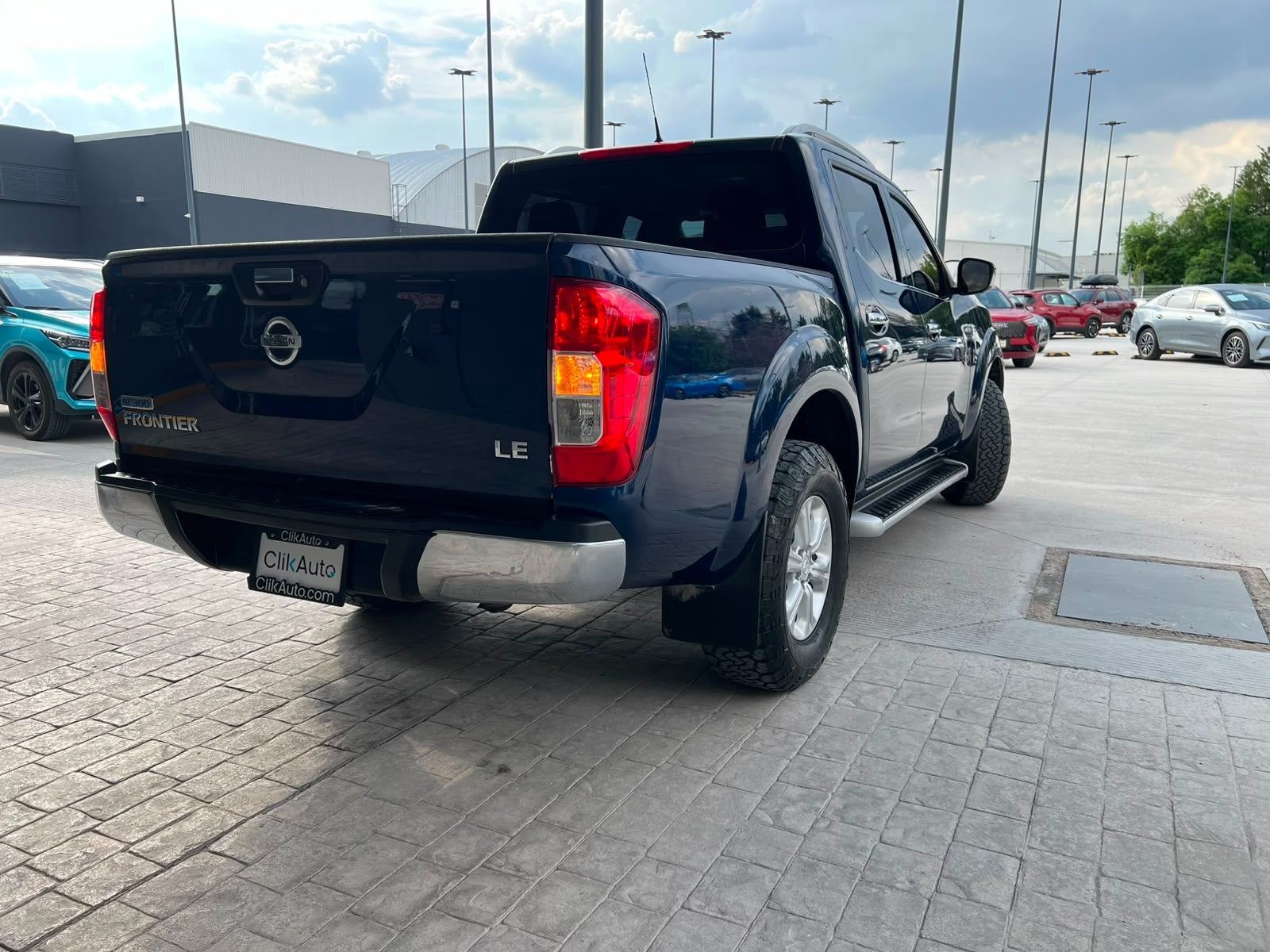 2020 Nissan FRONTIER LE TM AC
