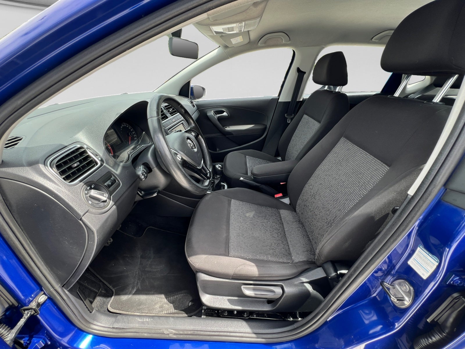 2019 Volkswagen POLO DESIGN & SOUND STD.