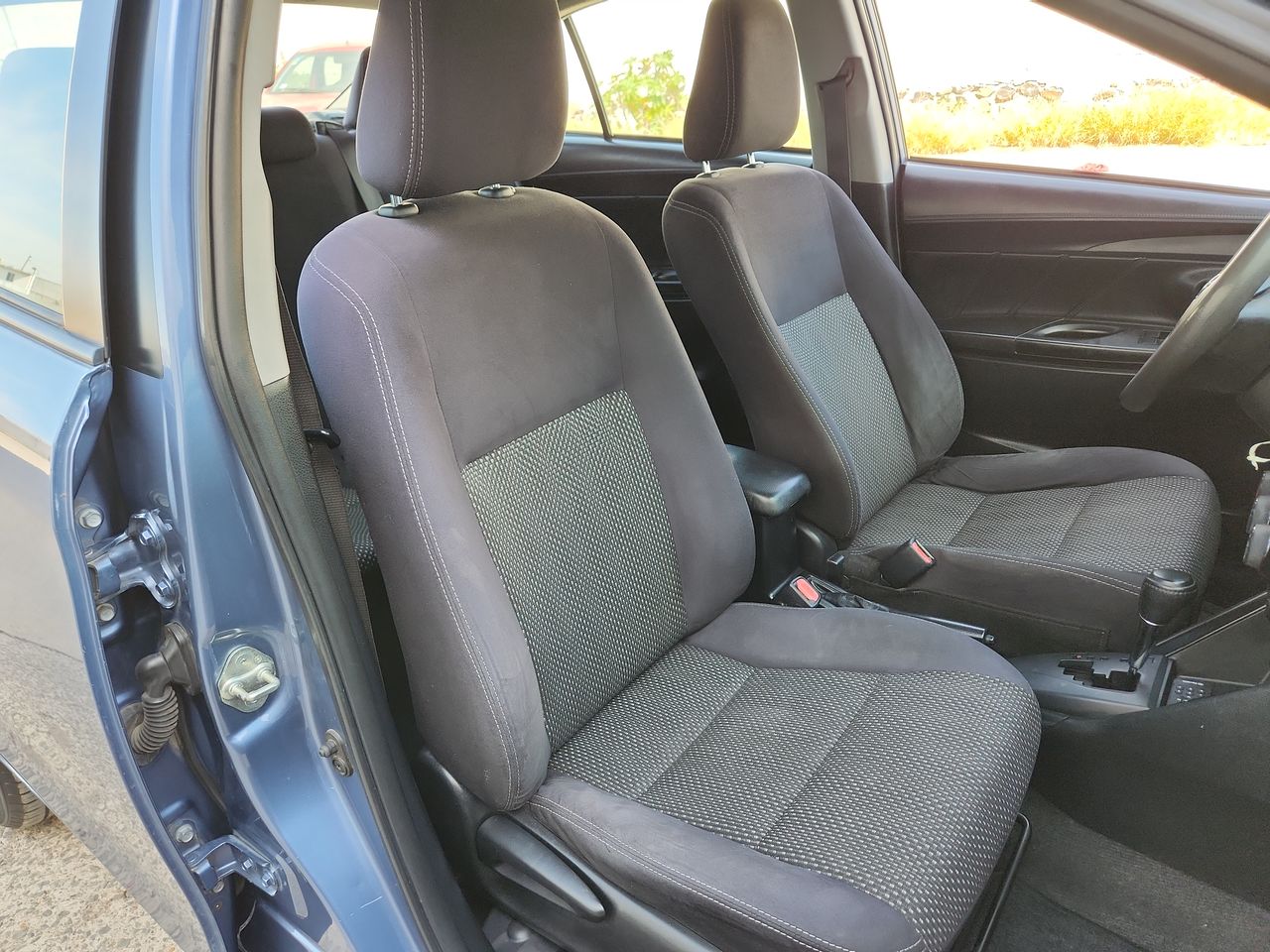 2017 Toyota YARIS SEDAN CORE CVT