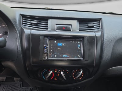 2020 Nissan NP300 DOBLE CABINA DOBLE CABINA S TM AC PAQ. SEG. 6VEL