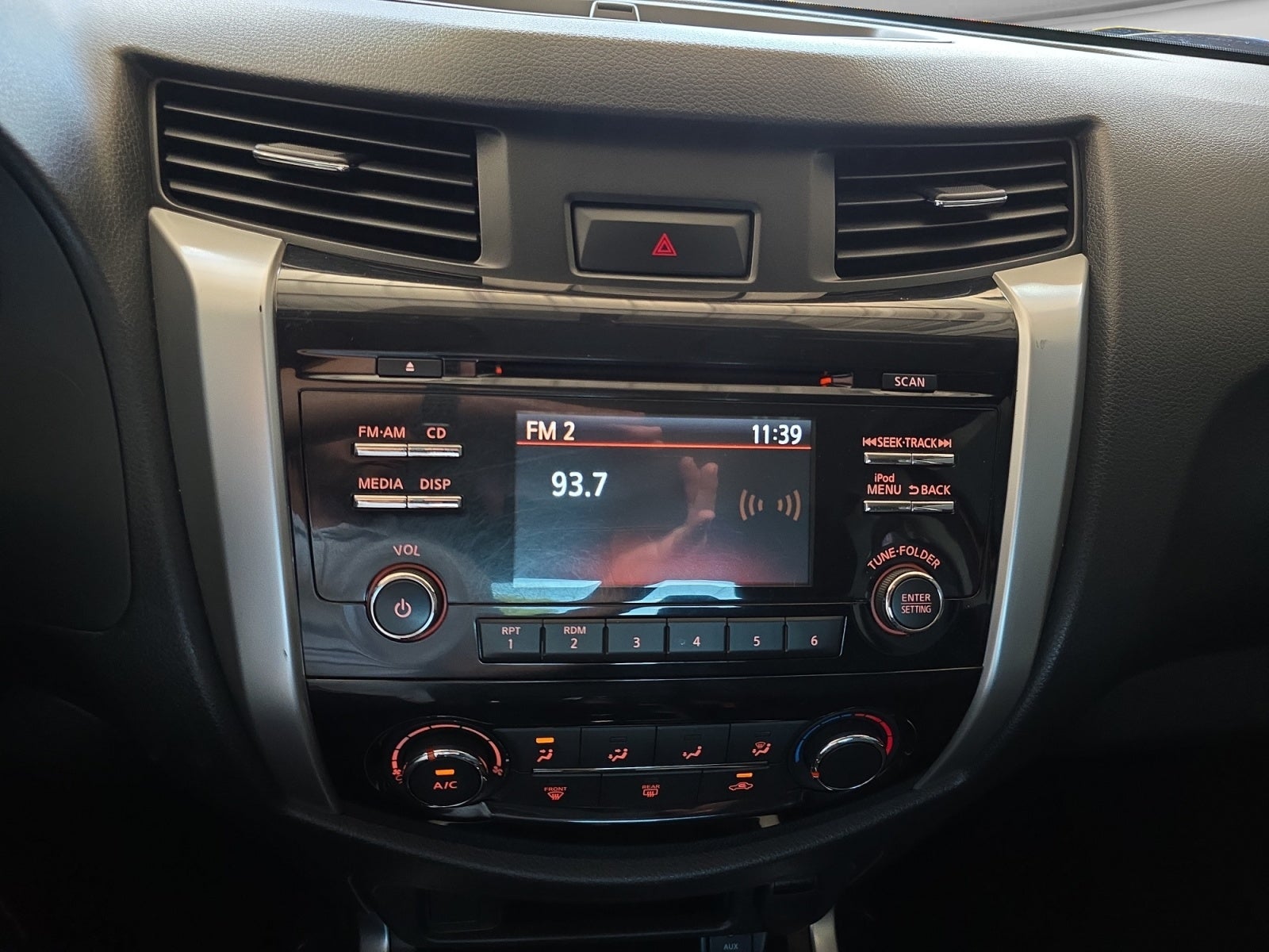 2020 Nissan FRONTIER NP300 FRONTIER LE