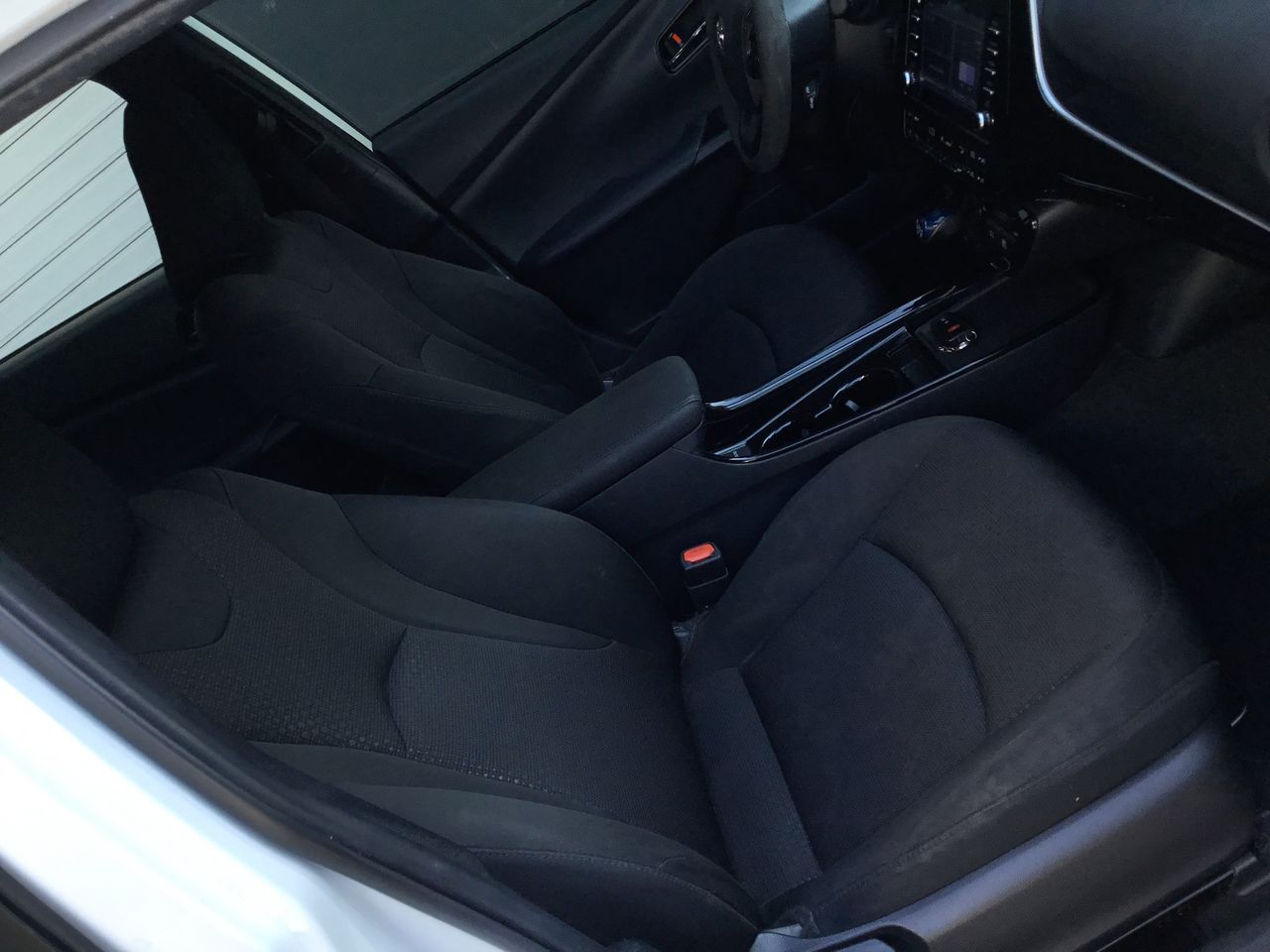 2020 Toyota PRIUS BASE