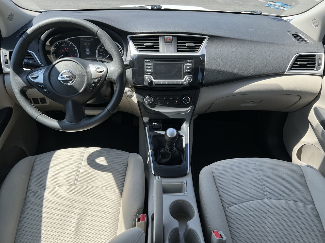 2017 Nissan SENTRA ADVANCE MT