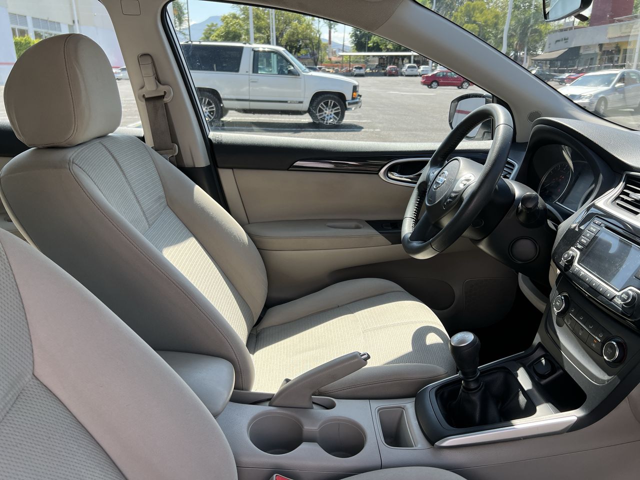 2017 Nissan SENTRA ADVANCE MT