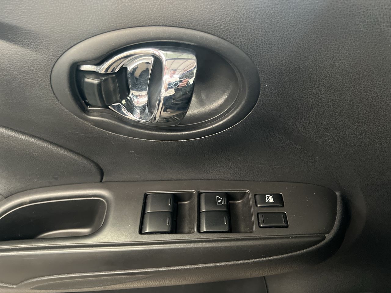 2019 Nissan VERSA SENSE AT AC
