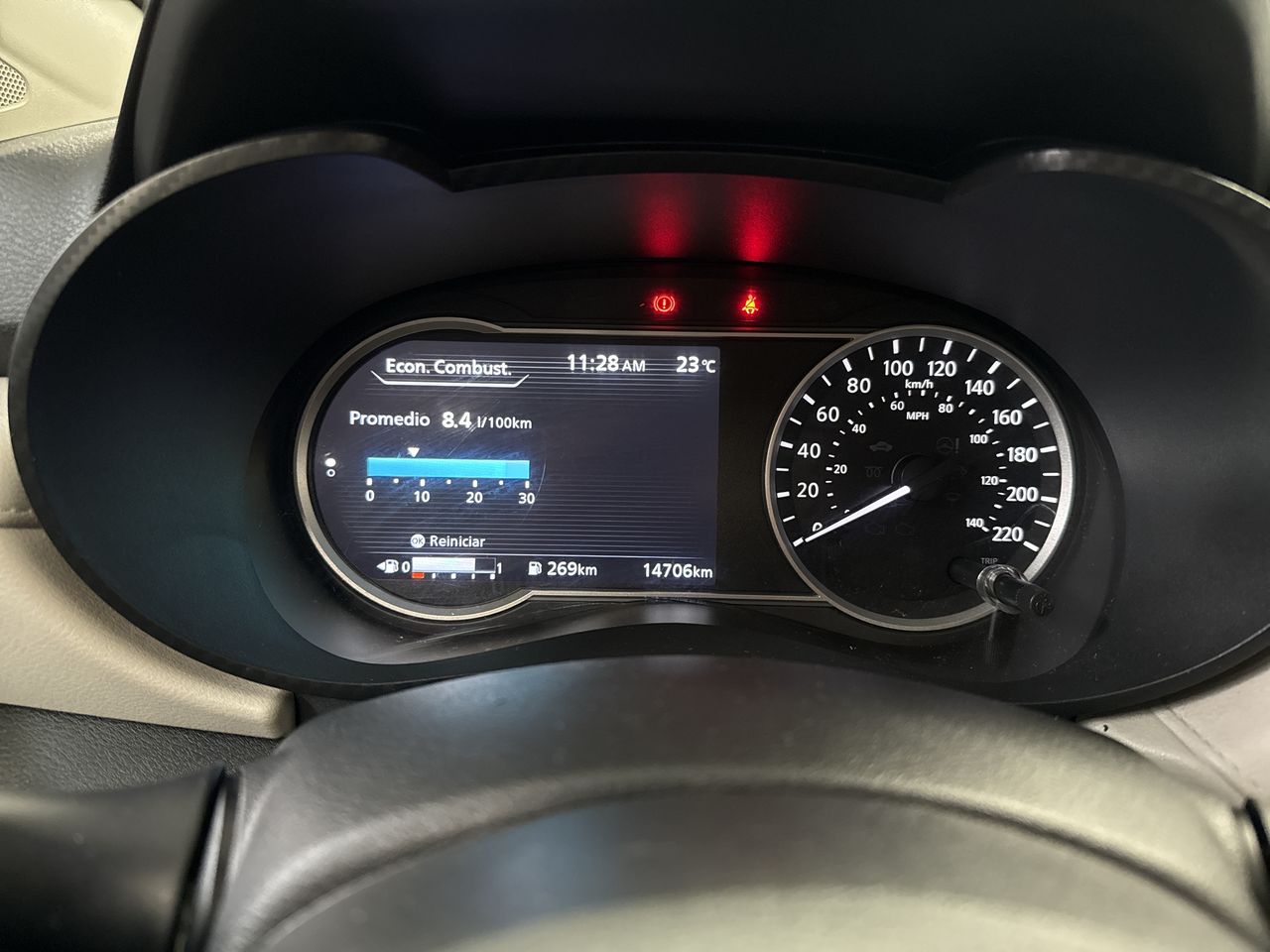 2021 Nissan VERSA ADVANCE MT 21