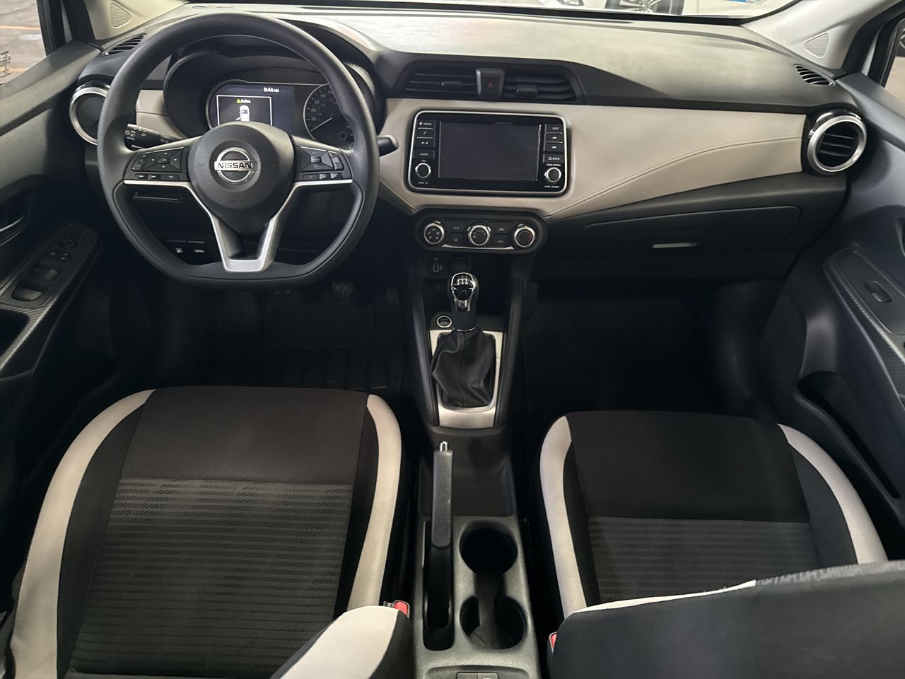 2021 Nissan VERSA ADVANCE MT 21