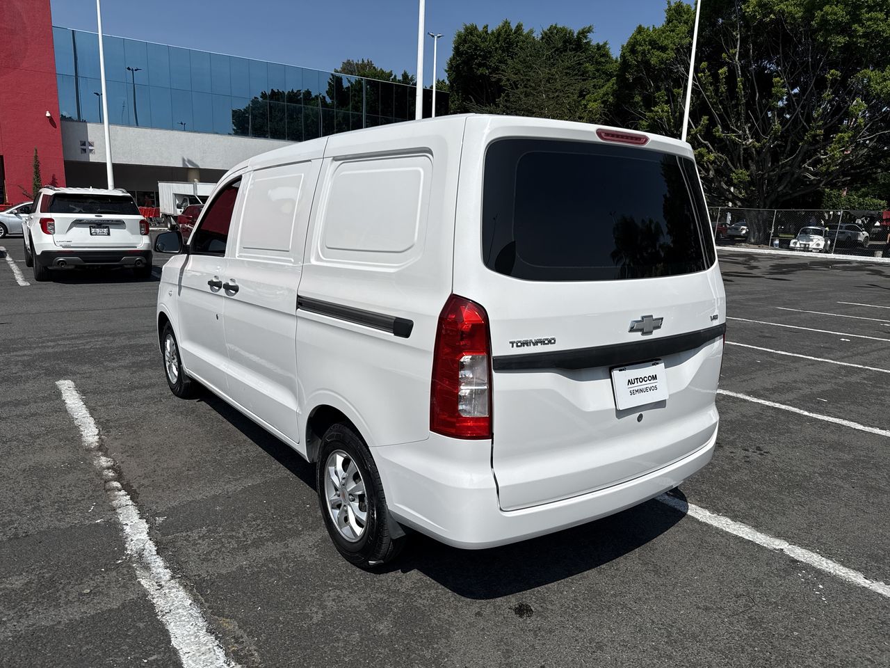 2023 Chevrolet TORNADO VAN LS B