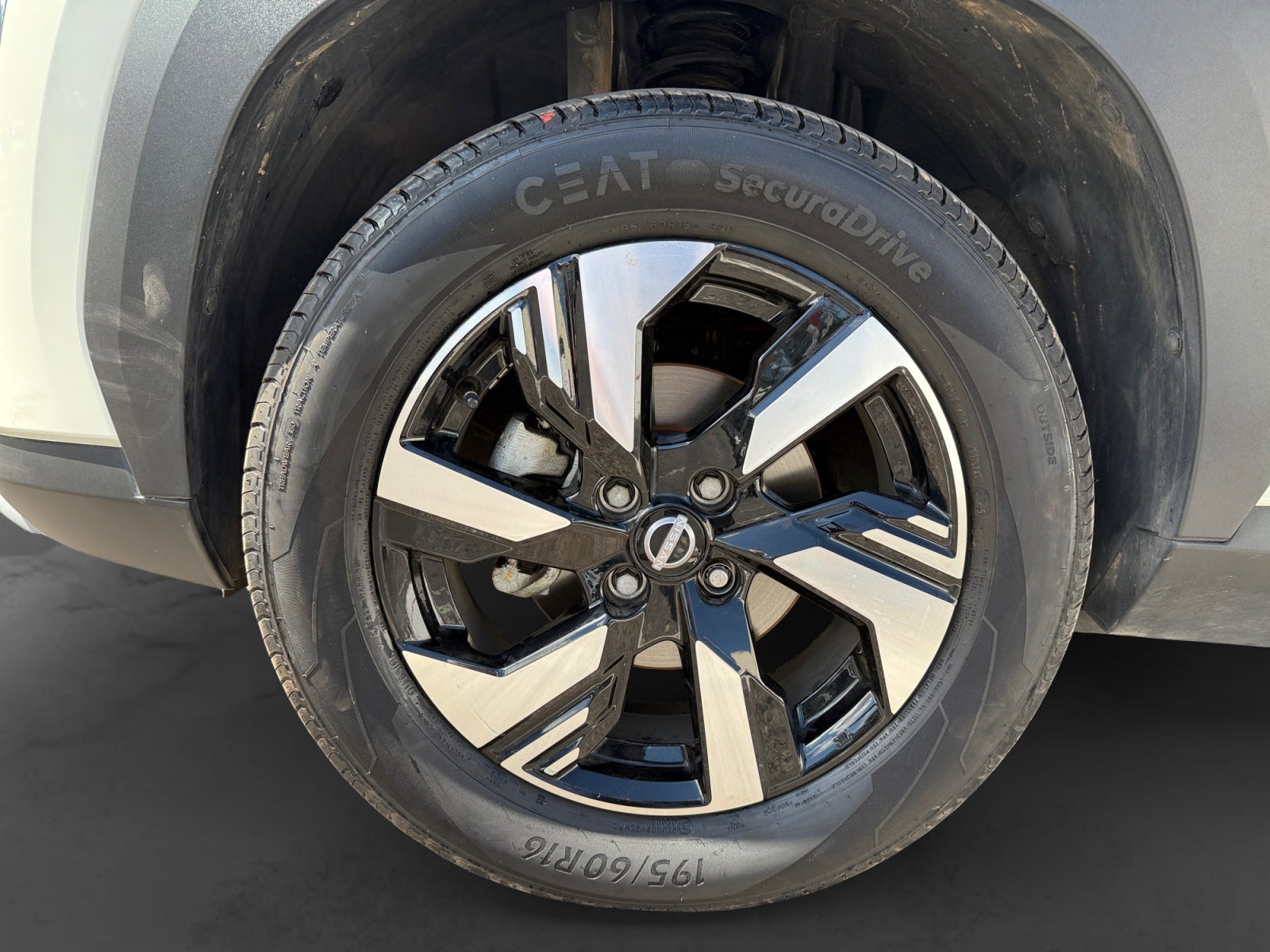 2026 Nissan MAGNITE MAGNITE EXCLUSIVE CVT