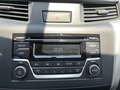 2020 Nissan FRONTIER DOBLE CABINA SE TM AC PAQ SEG 6VEL