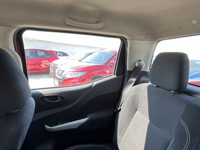 2017 Nissan FRONTIER DOBLE CABINA SE TM AC PAQ SEG 6VEL