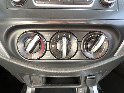 2017 Nissan FRONTIER DOBLE CABINA SE TM AC PAQ SEG 6VEL