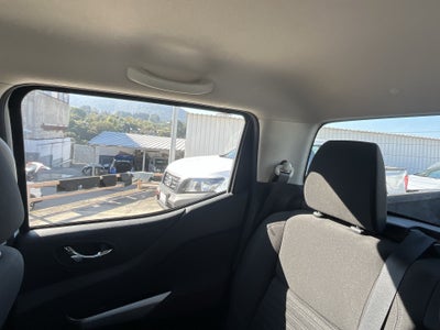 2023 Nissan FRONTIER LE TM 23