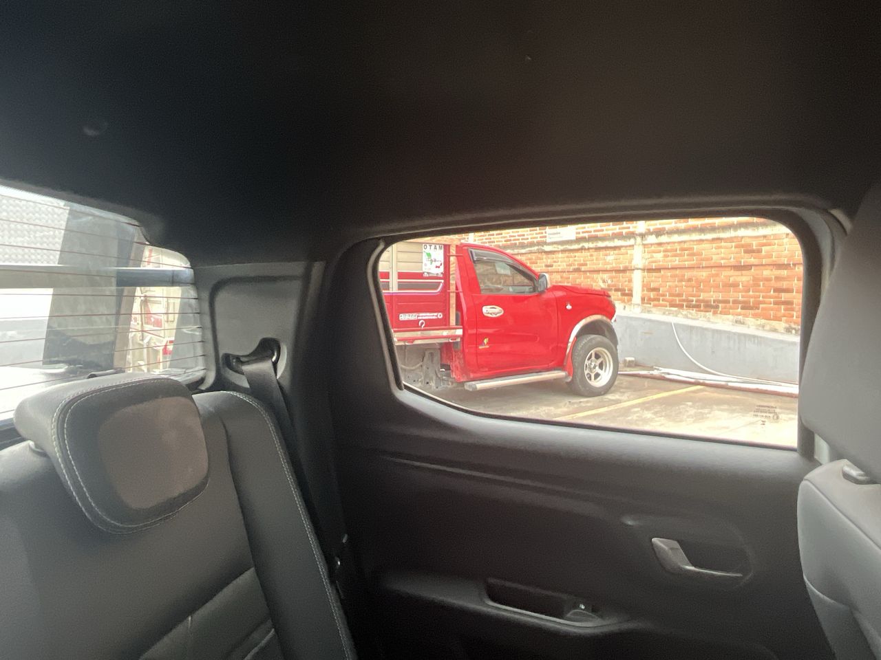 2023 RAM JOURNEY RAM 700 LARAMIE CREW CAB