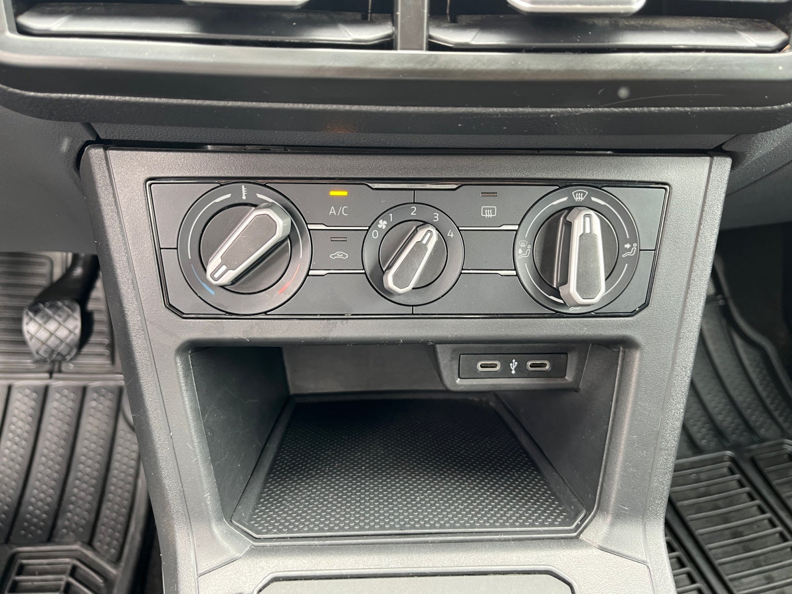2025 Volkswagen POLO NUEVO POLO TRACK 1.6L STD
