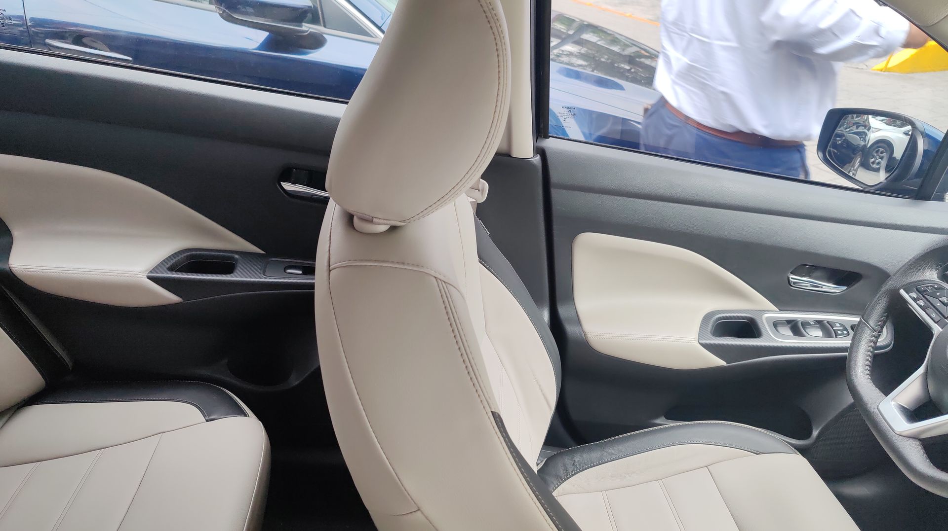 2023 Nissan VERSA EXCLUSIVE CVT 23