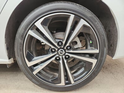 2022 Nissan SENTRA SR CVT