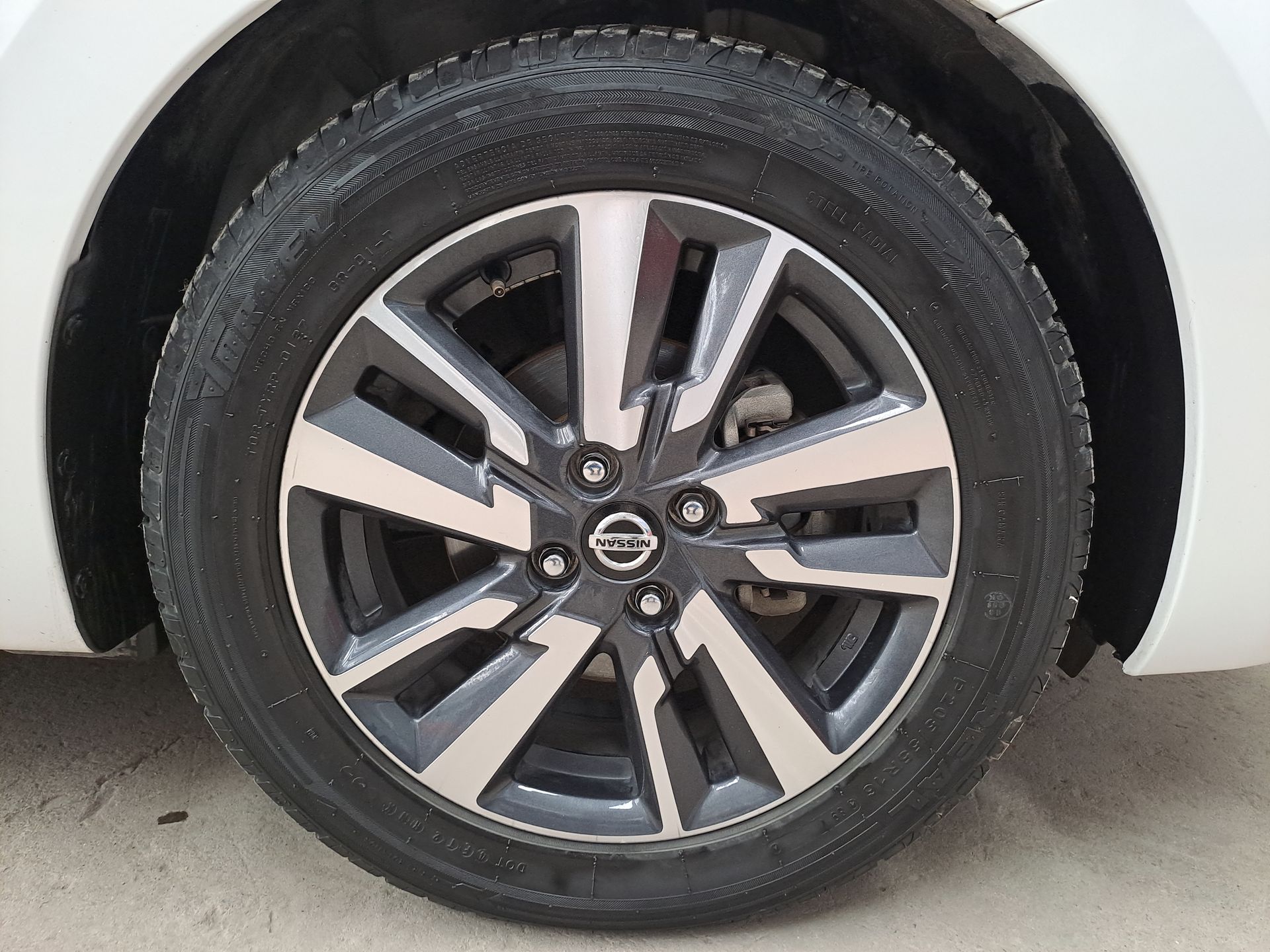 2022 Nissan VERSA ADVANCE CVT 22